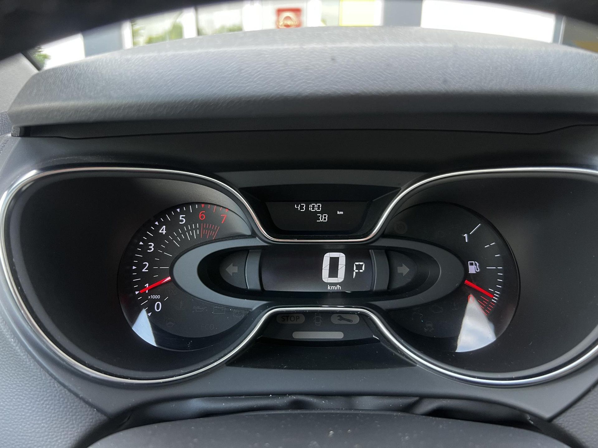 Renault Captur met kenteken J-815-DP – autofoto 4