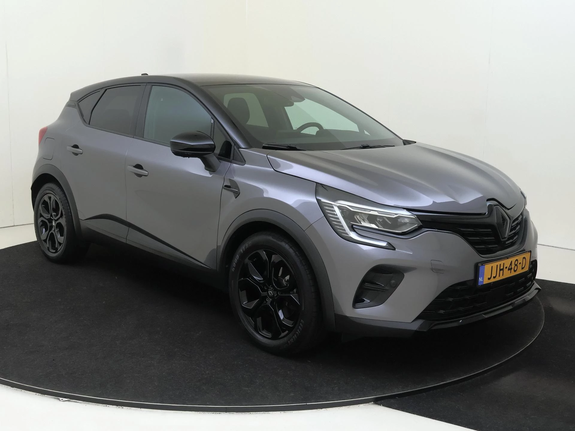 Renault Captur met kenteken JJH-48-D – autofoto 4