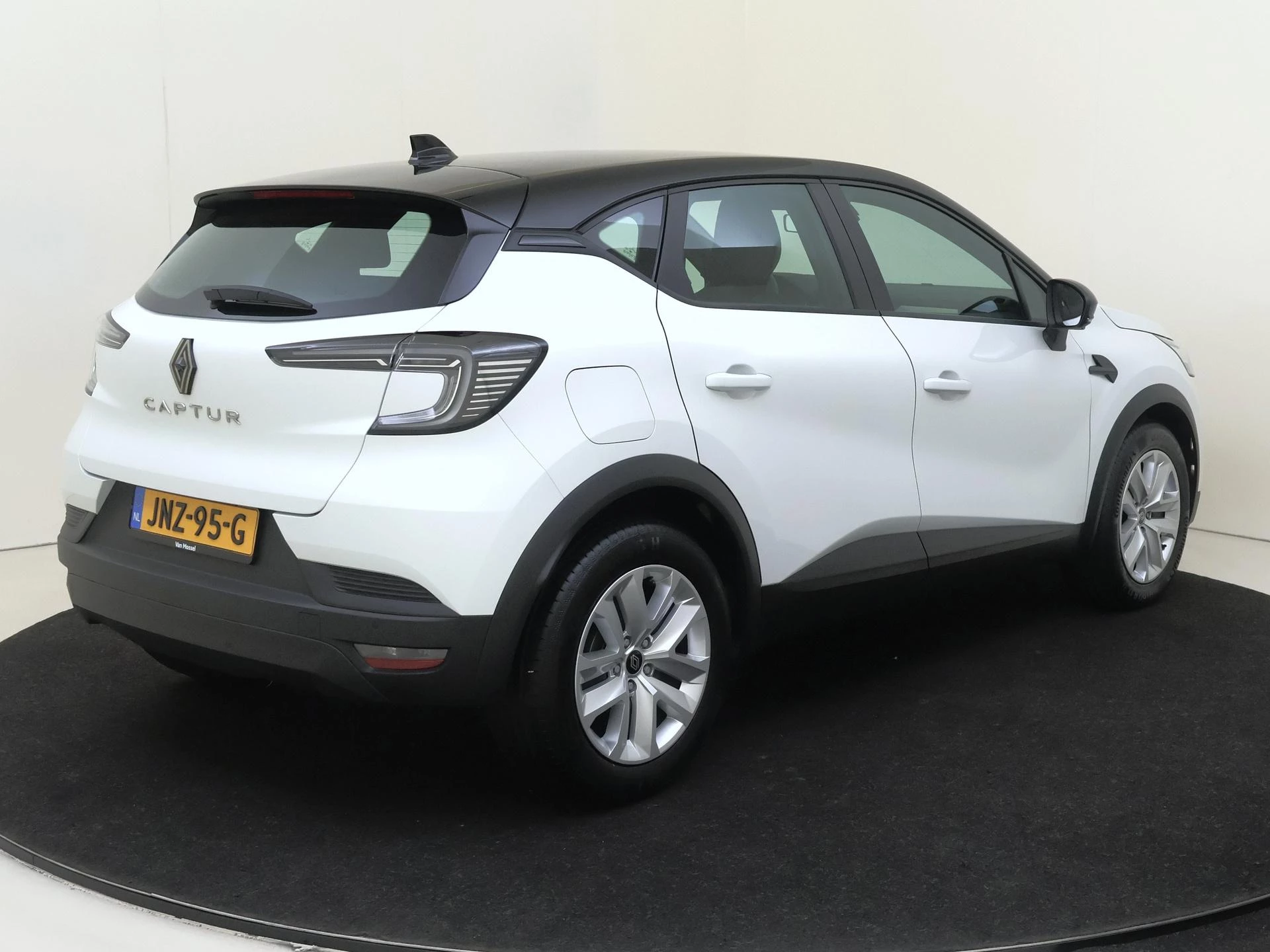Renault Captur met kenteken JNZ-95-G – autofoto 5