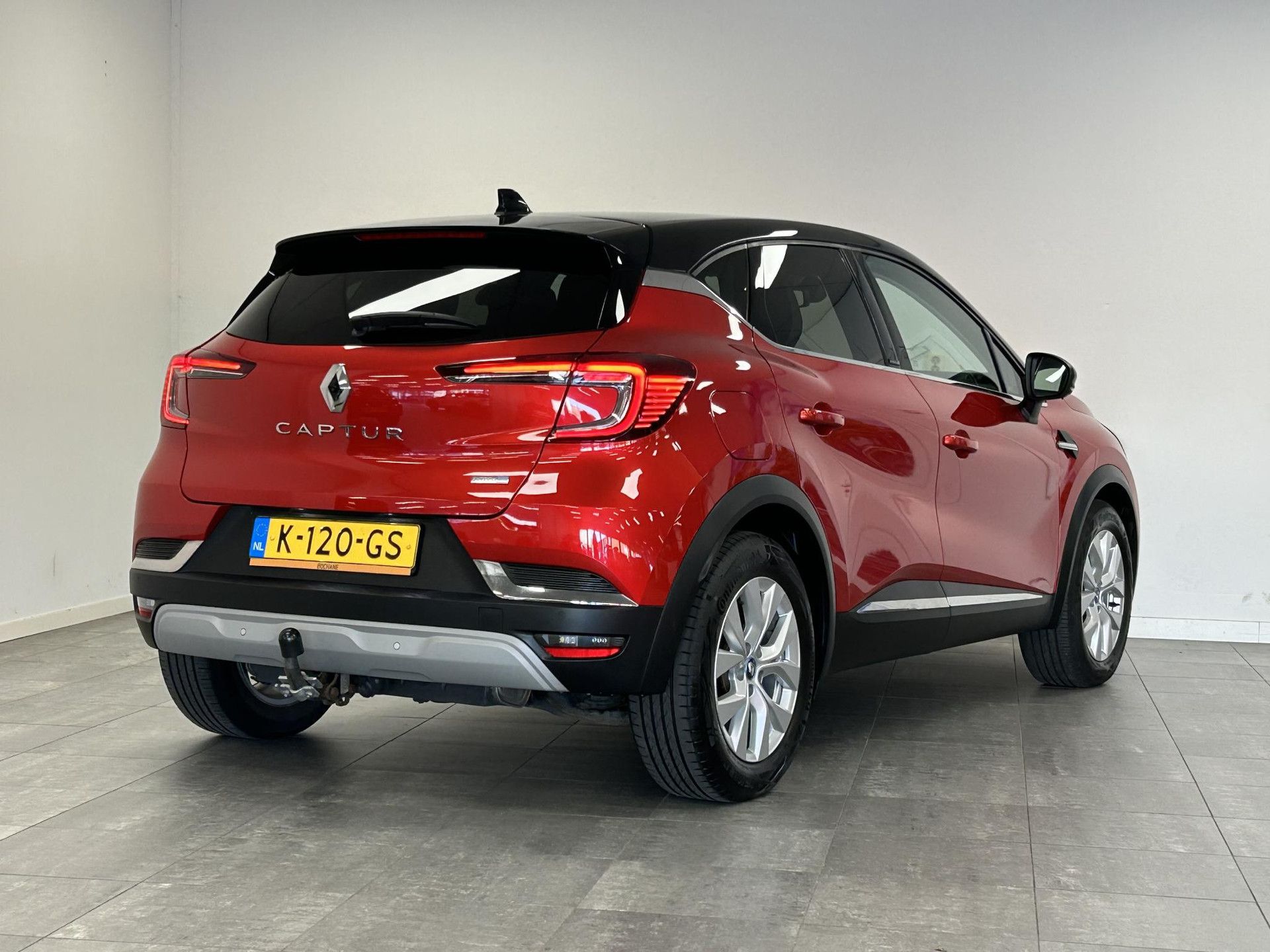 Renault Captur met kenteken K-120-GS – autofoto 2