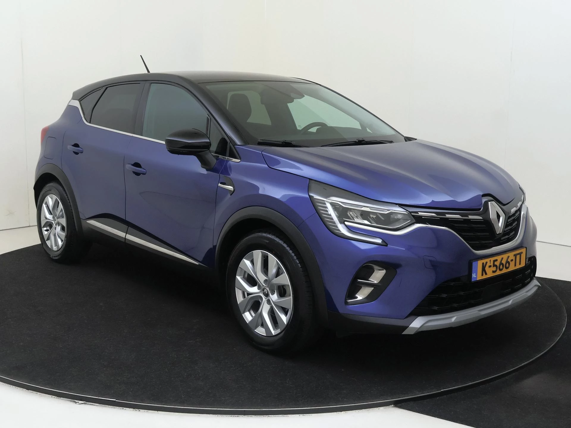 Renault Captur met kenteken K-566-TT – autofoto 3