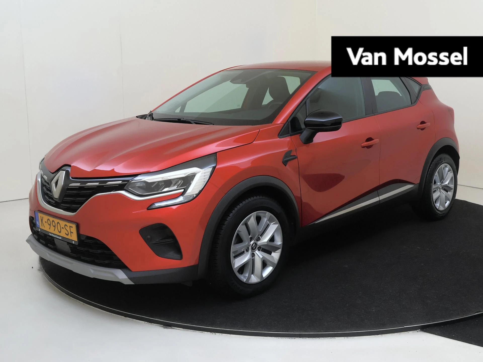 Renault Captur met kenteken K-990-SF – autofoto 2