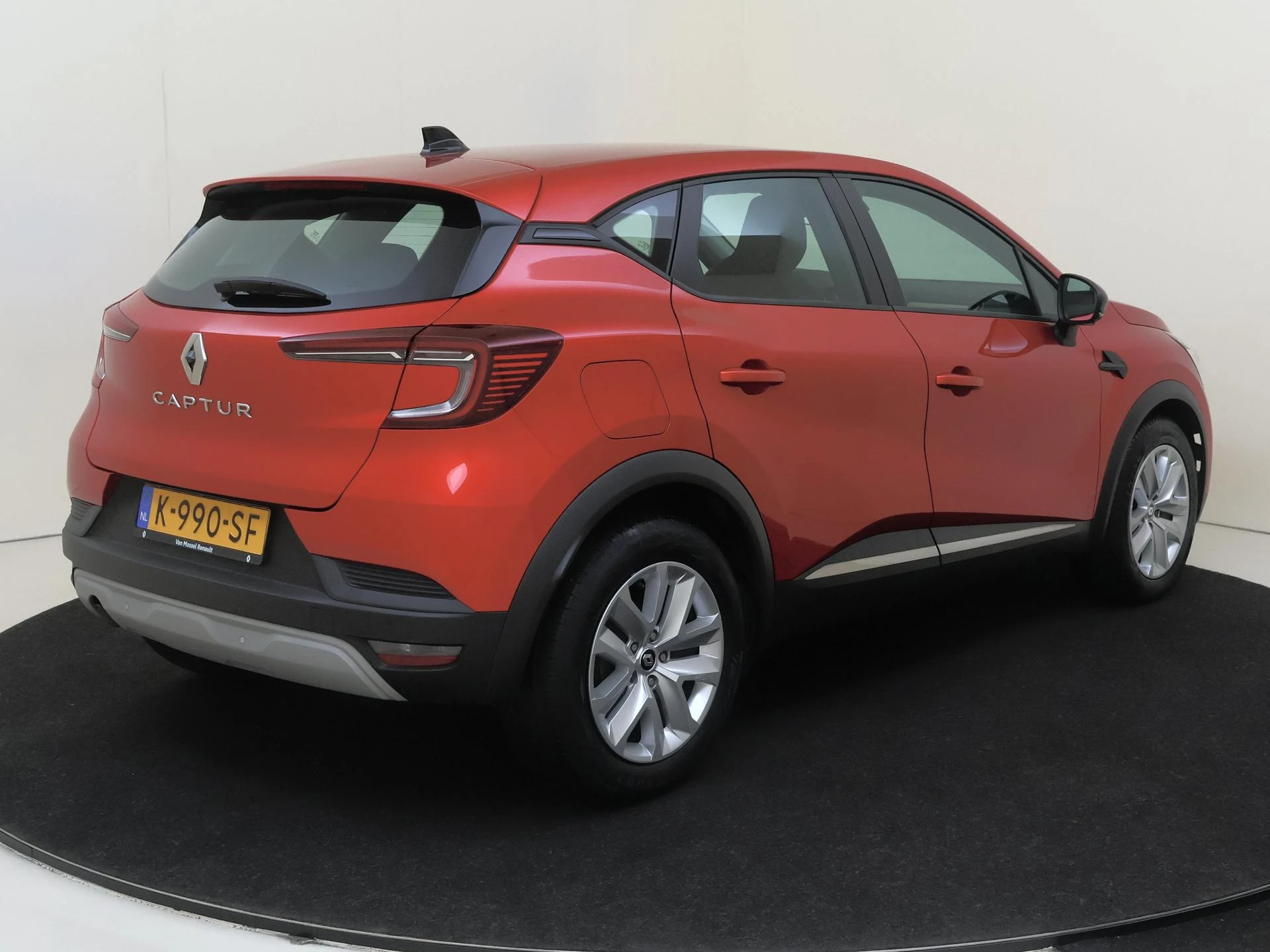 Renault Captur met kenteken K-990-SF – autofoto 5