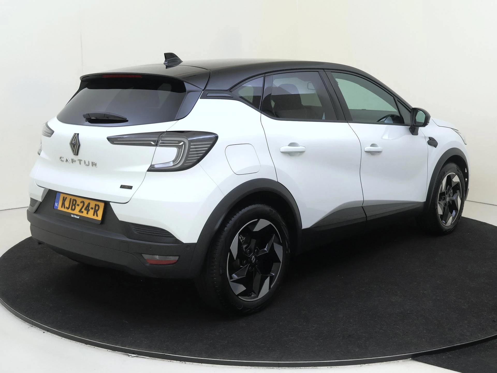 Renault Captur met kenteken KJB-24-R – autofoto 5