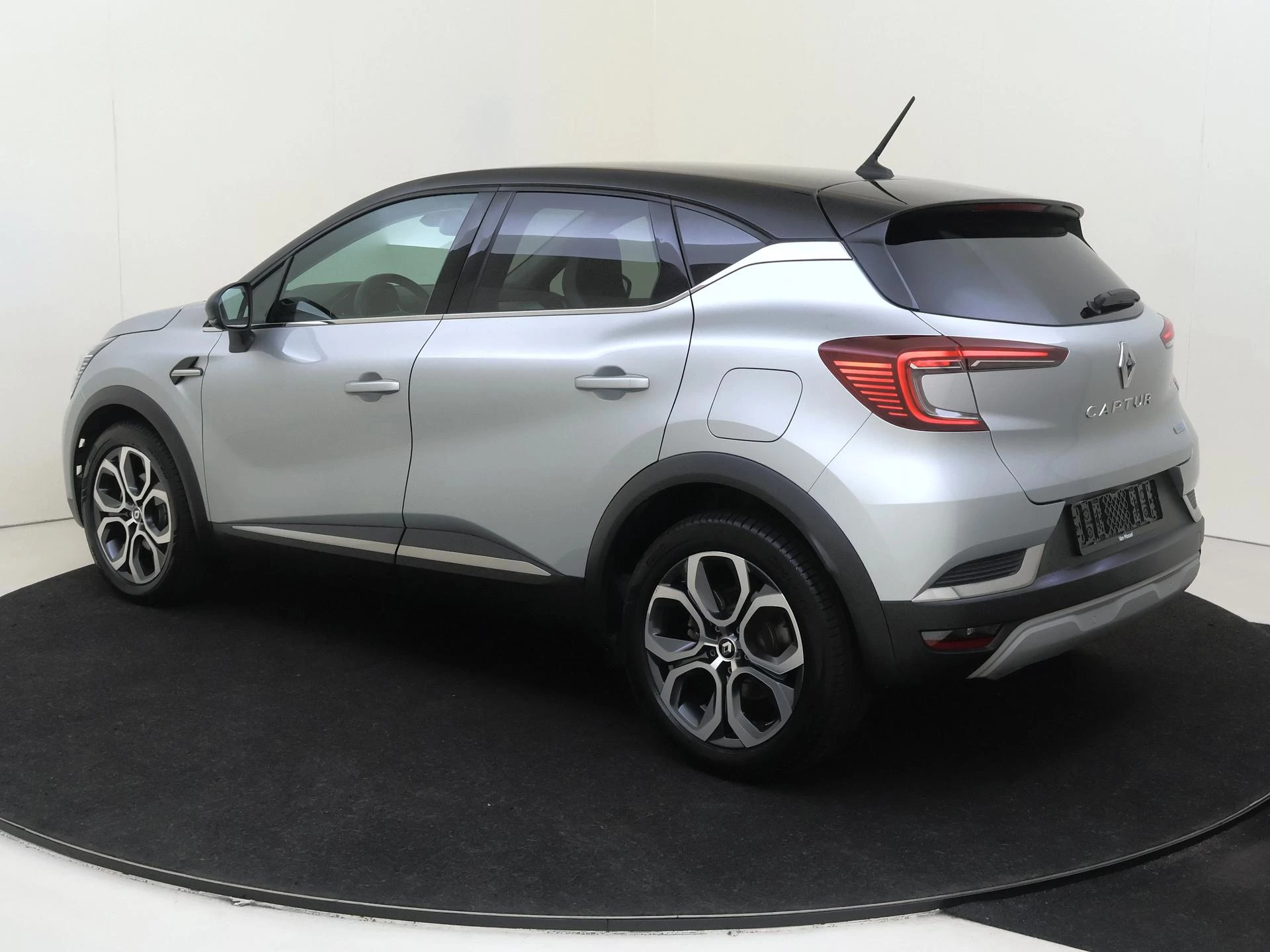 Renault Captur met kenteken KLK-70-G – autofoto 4