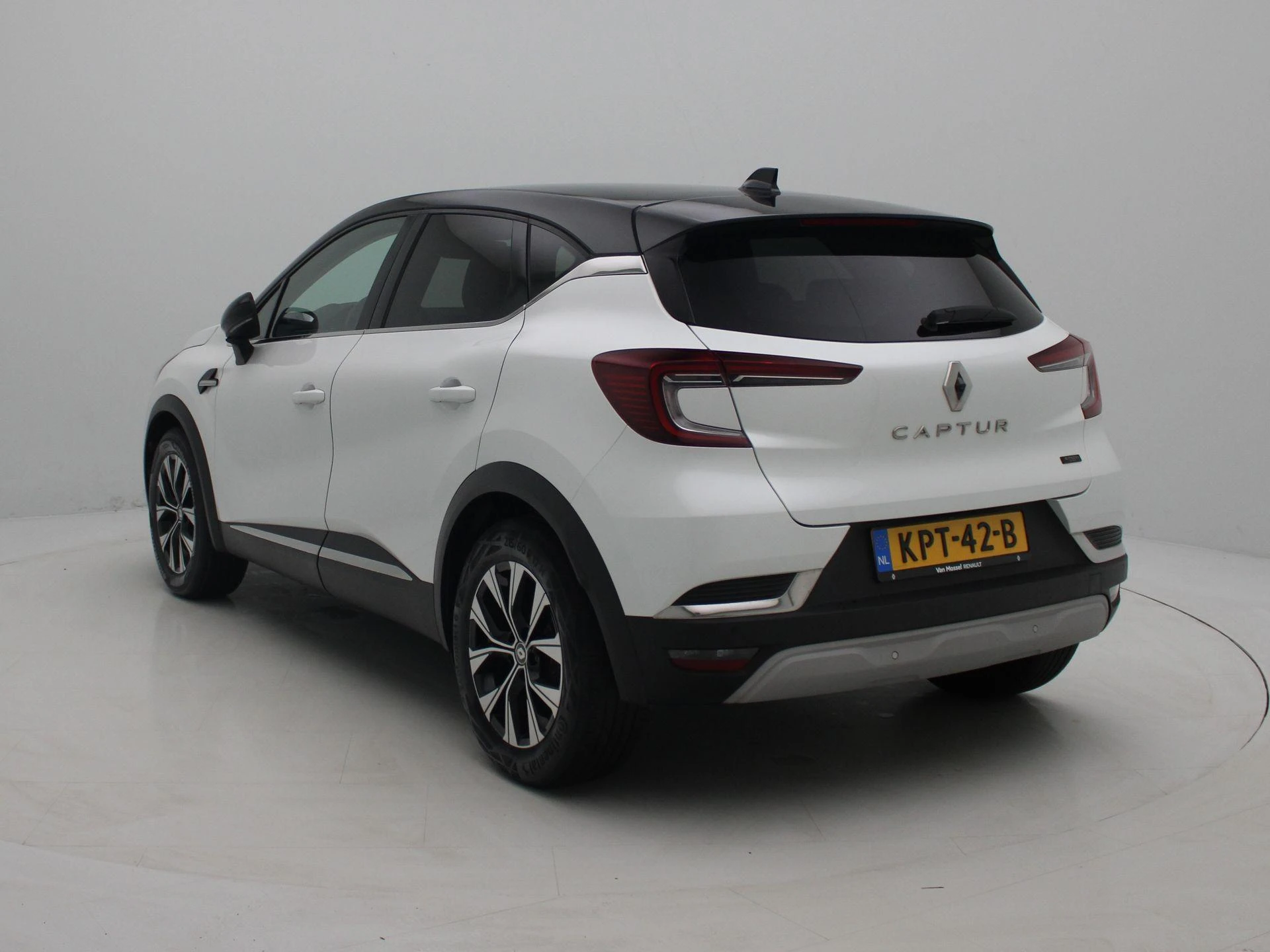 Renault Captur met kenteken KPT-42-B – autofoto 3
