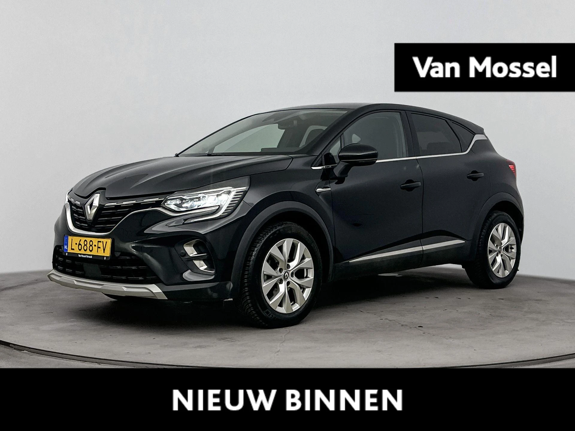 Renault Captur met kenteken L-688-FV – autofoto 2