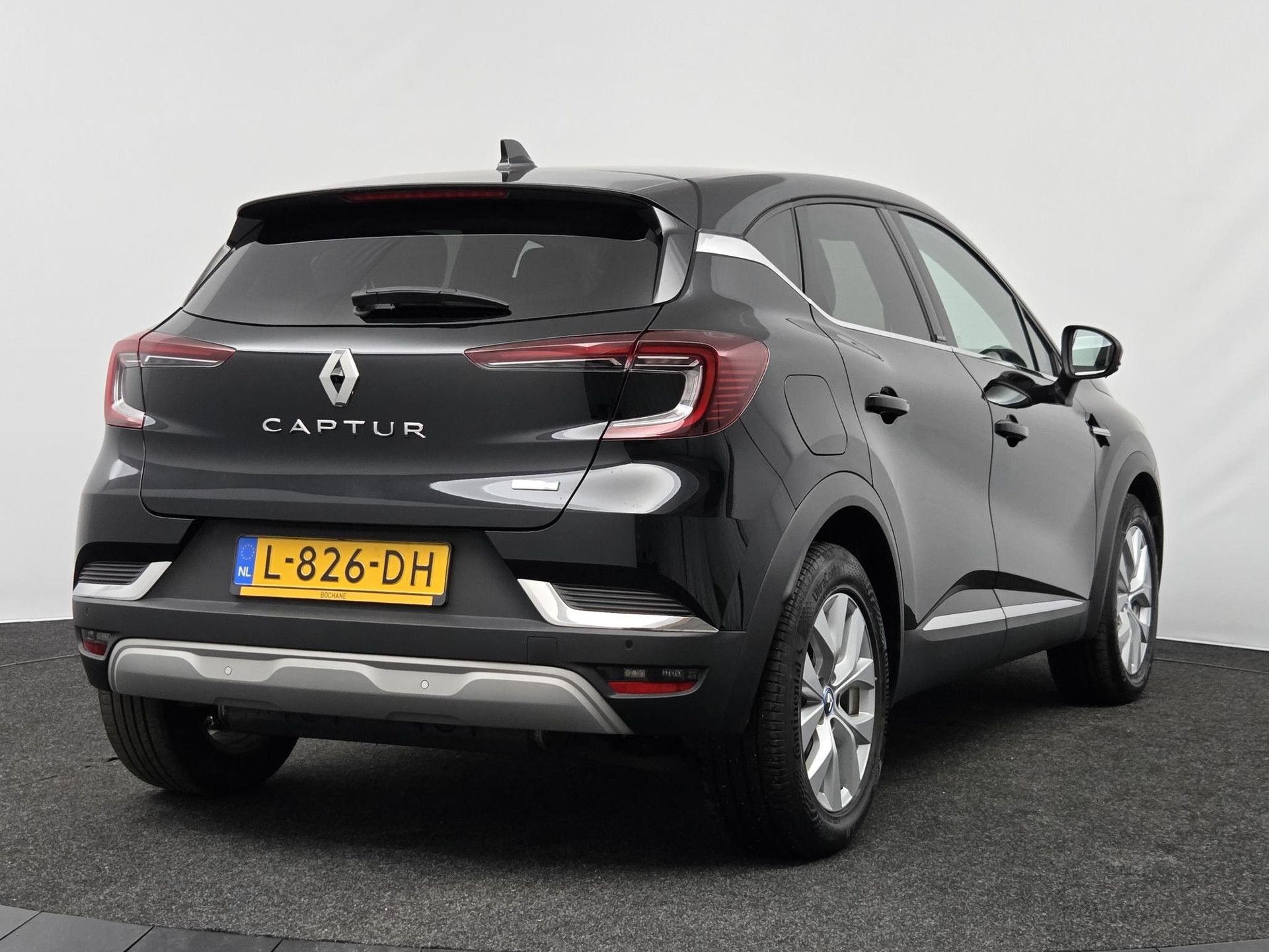 Renault Captur met kenteken L-826-DH – autofoto 2