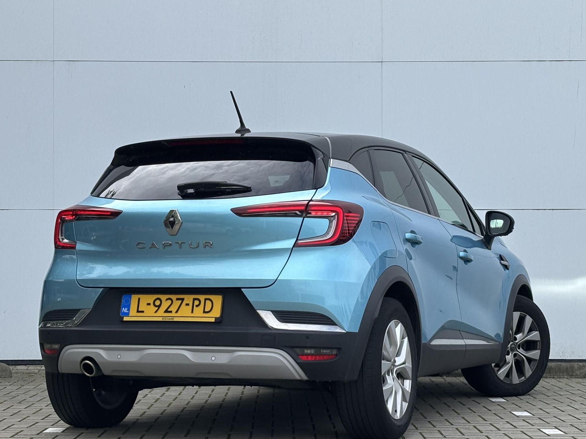 Renault Captur met kenteken L-927-PD – autofoto 2