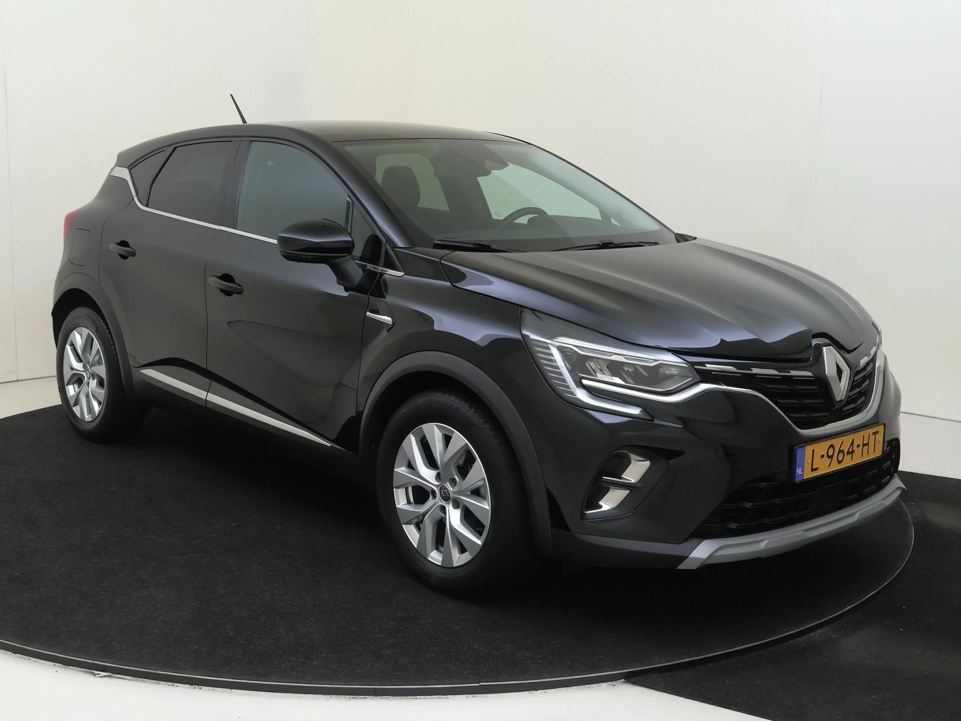 Renault Captur met kenteken L-964-HT – autofoto 3