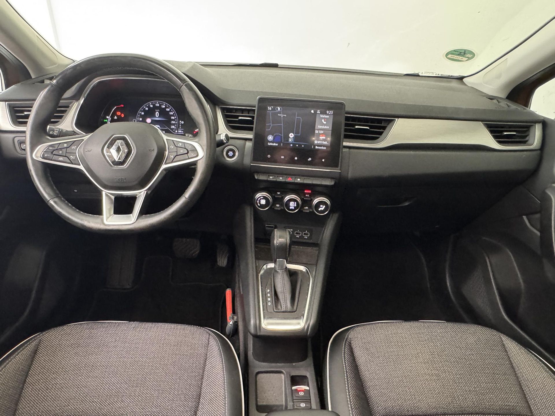 Renault Captur met kenteken N-175-BK – autofoto 3