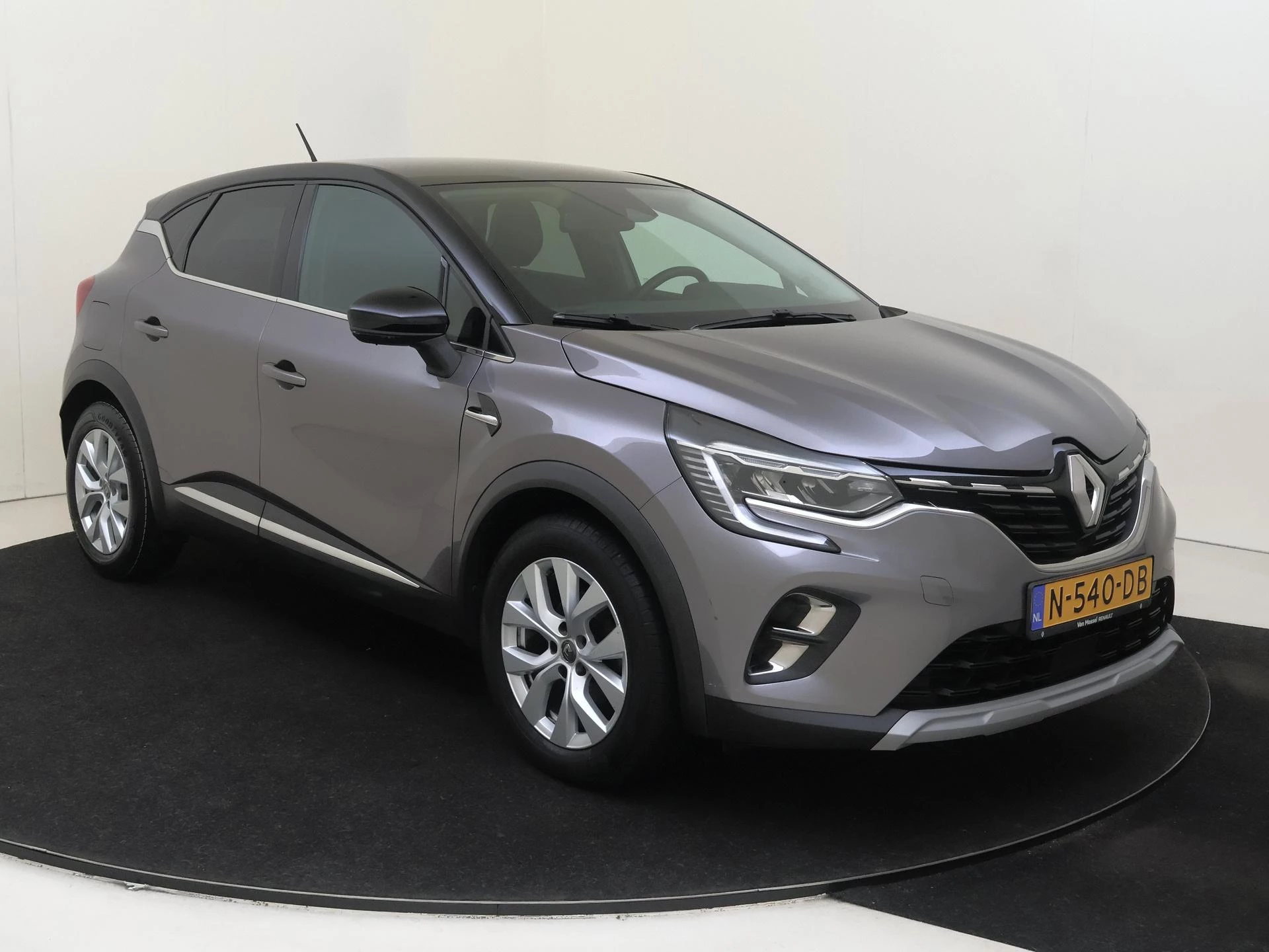 Renault Captur met kenteken N-540-DB – autofoto 3