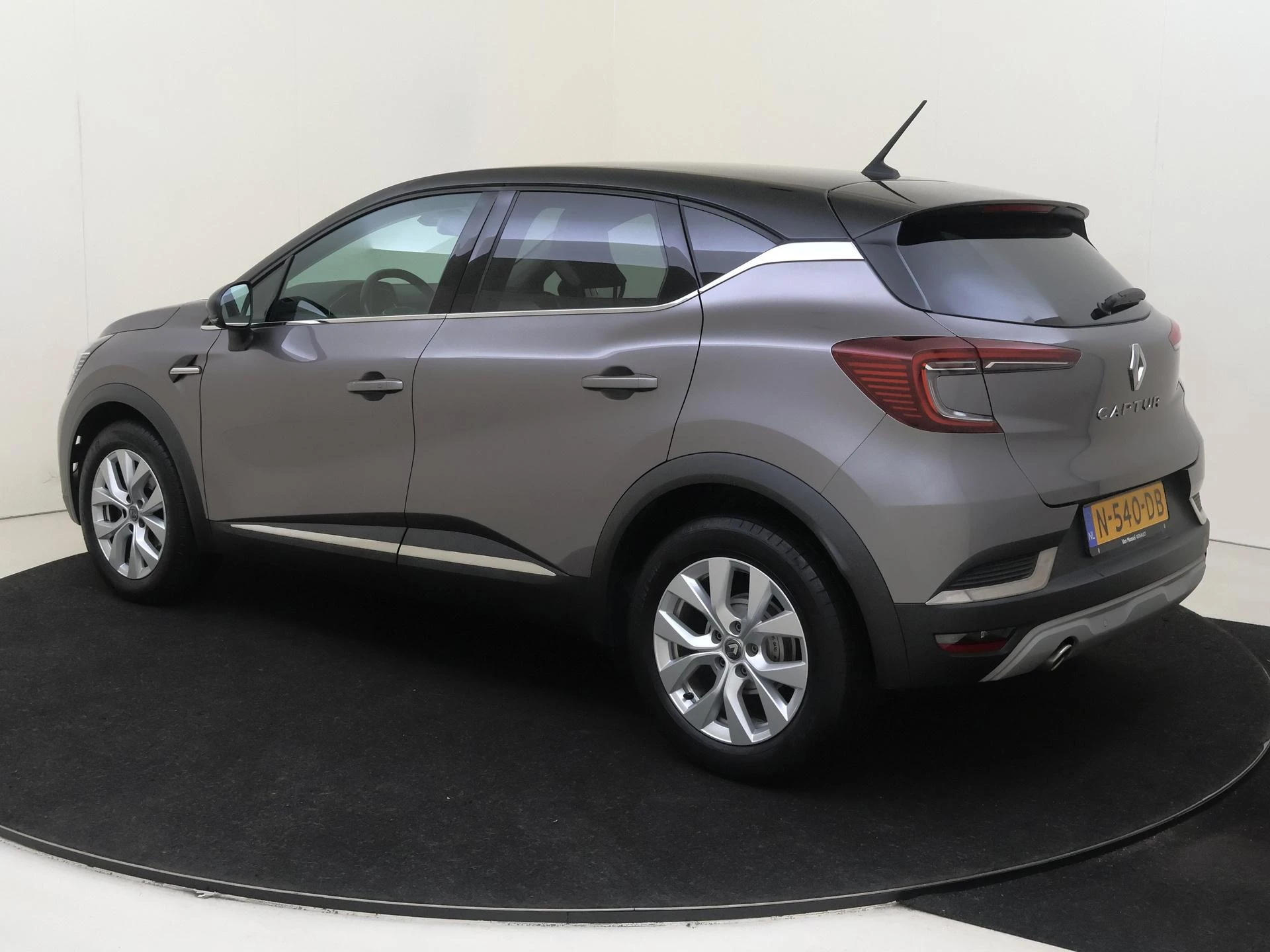 Renault Captur met kenteken N-540-DB – autofoto 4