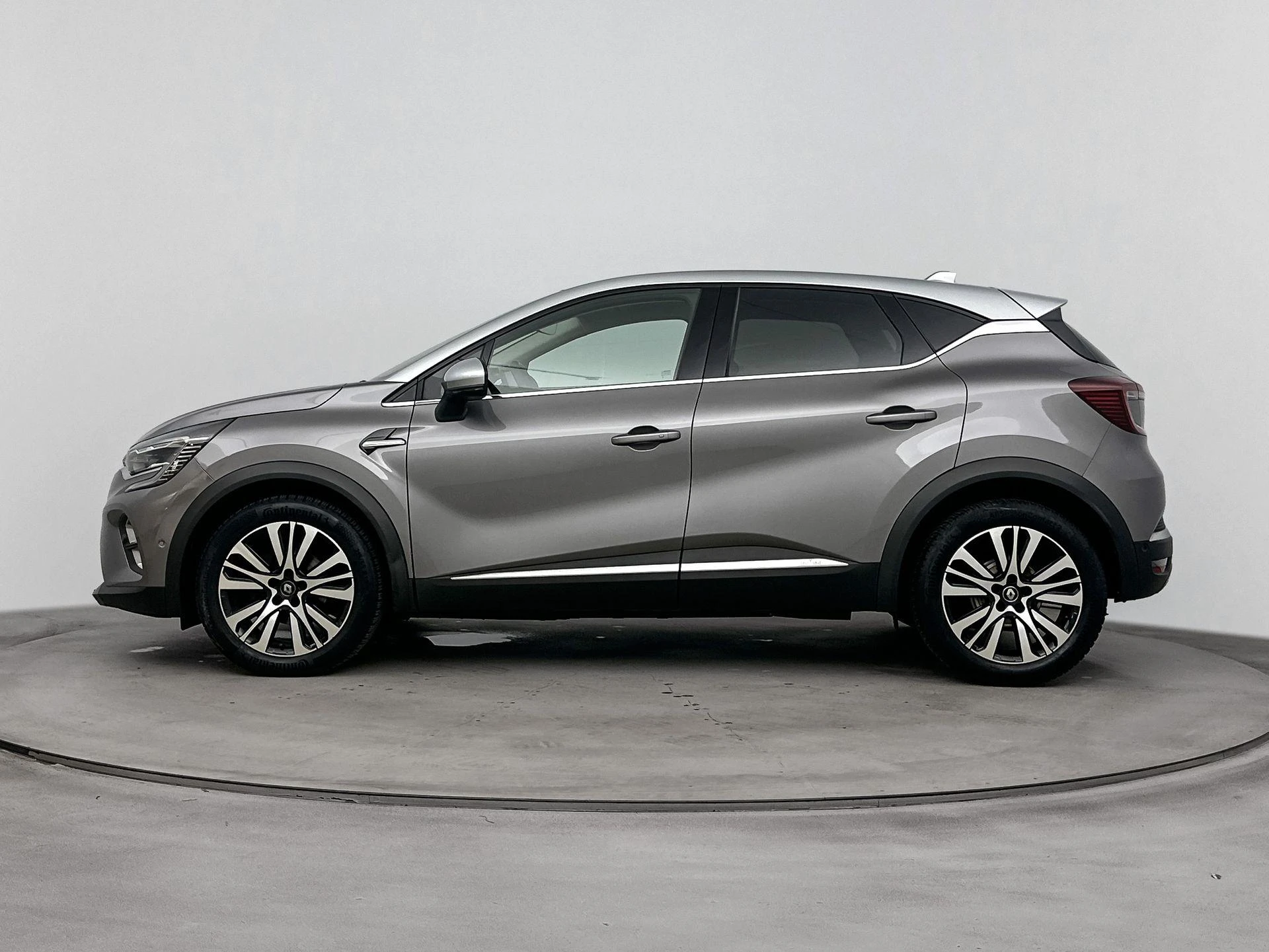 Renault Captur met kenteken P-255-GV – autofoto 3