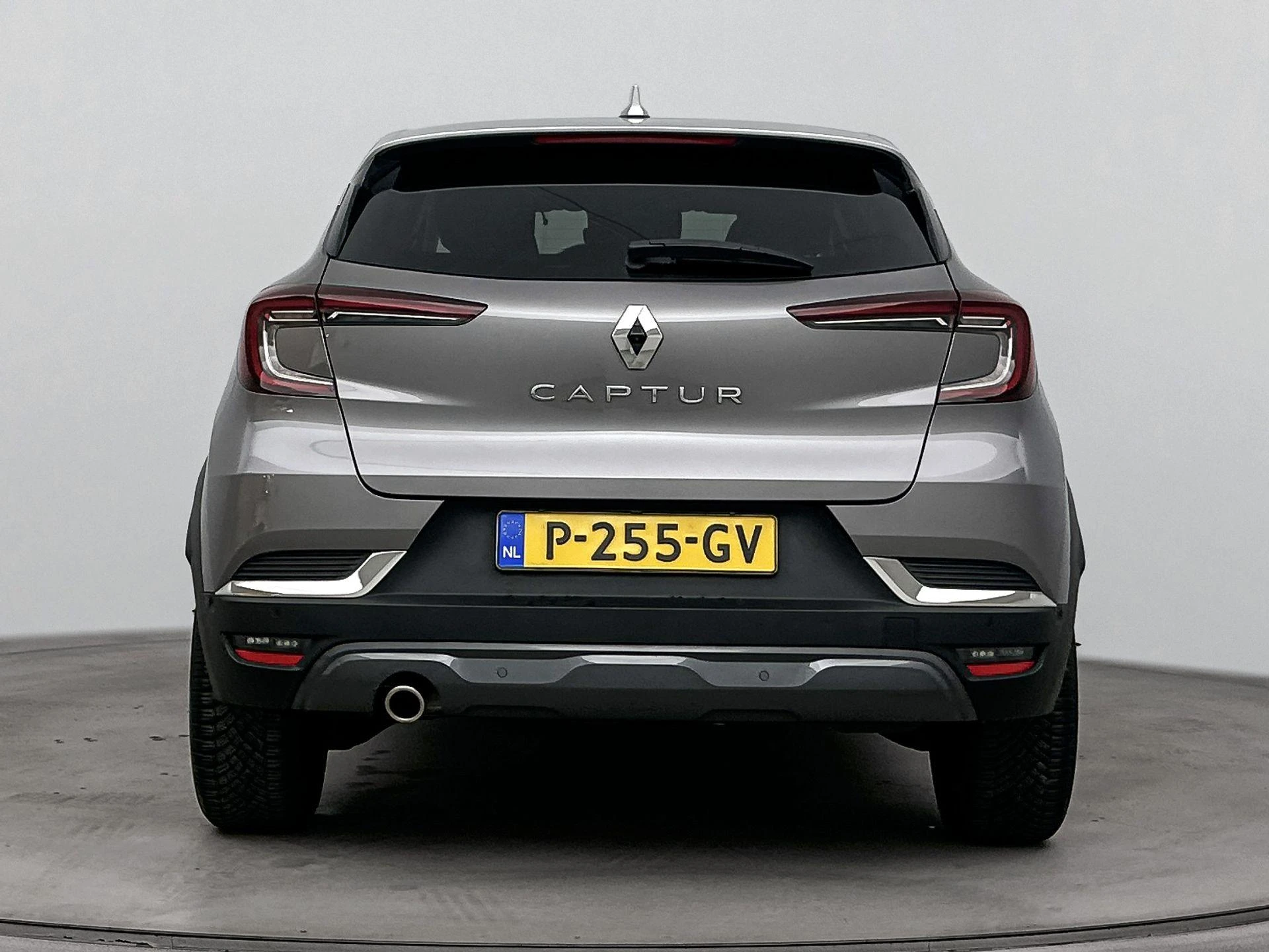 Renault Captur met kenteken P-255-GV – autofoto 4