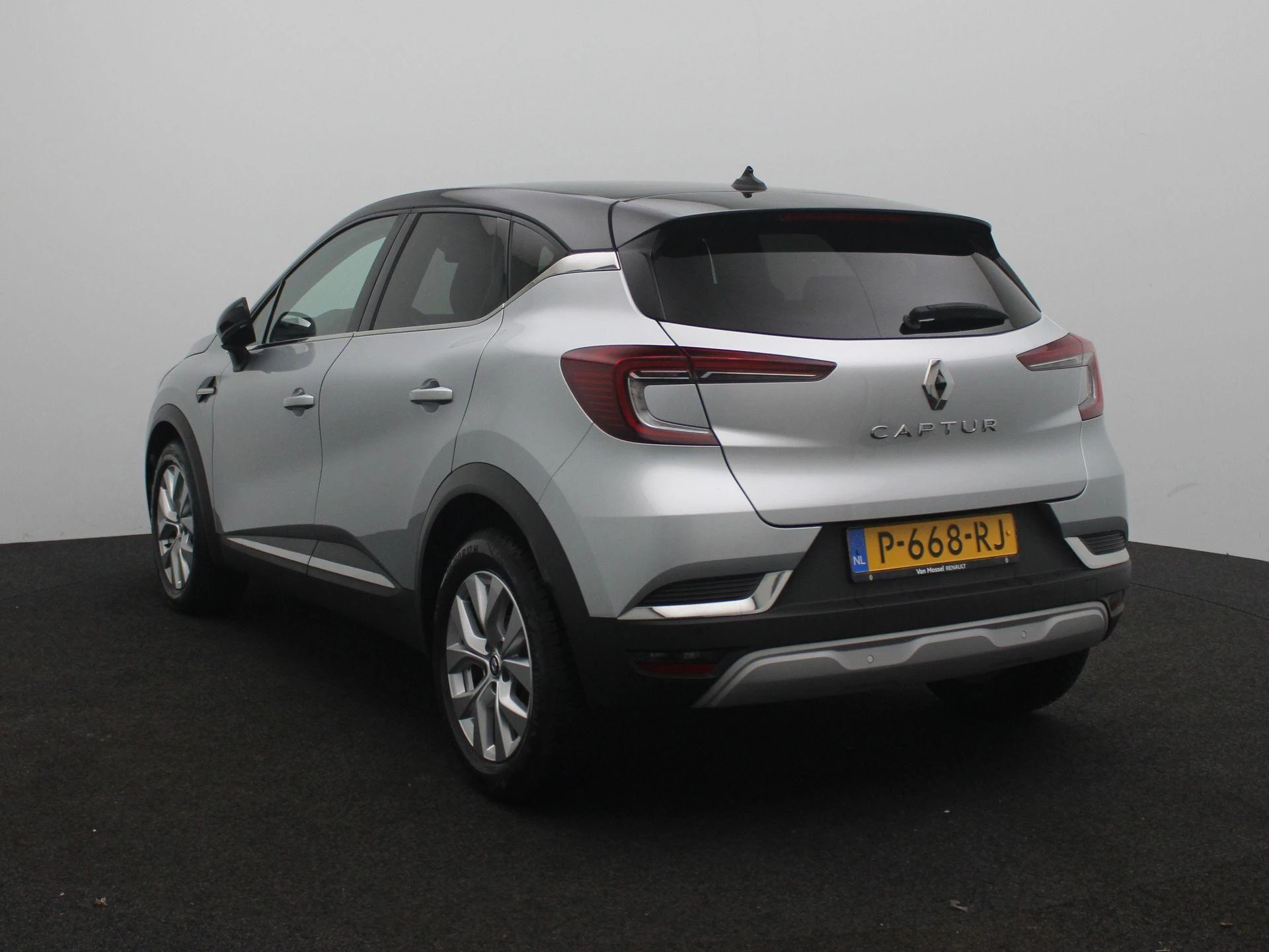 Renault Captur met kenteken P-668-RJ – autofoto 3