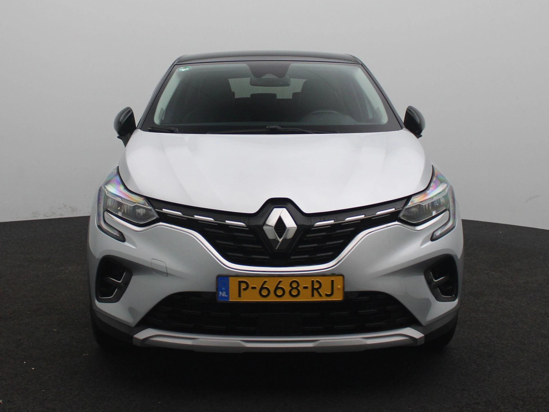 Renault Captur met kenteken P-668-RJ – autofoto 4