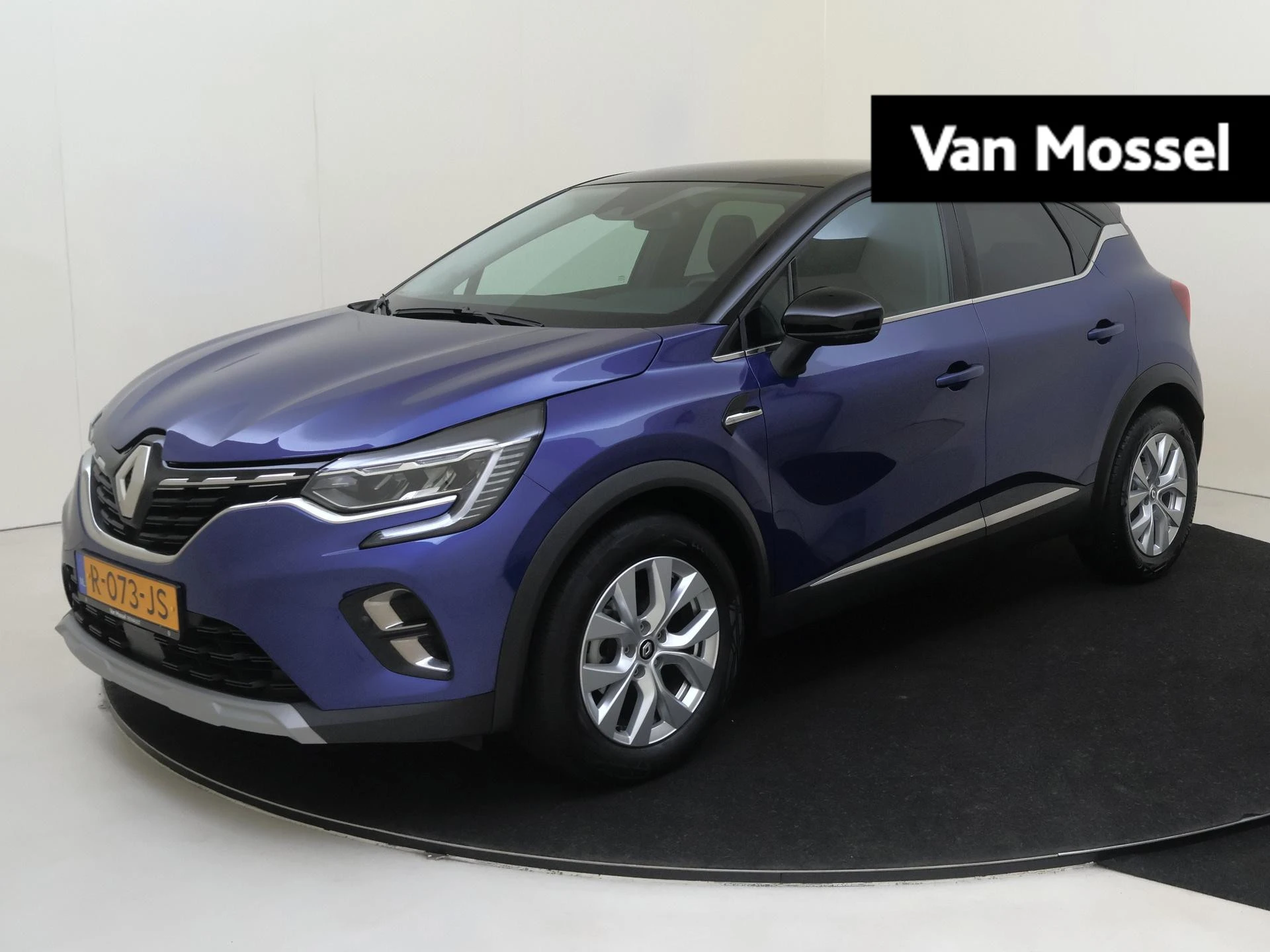 Renault Captur met kenteken R-073-JS – autofoto 2