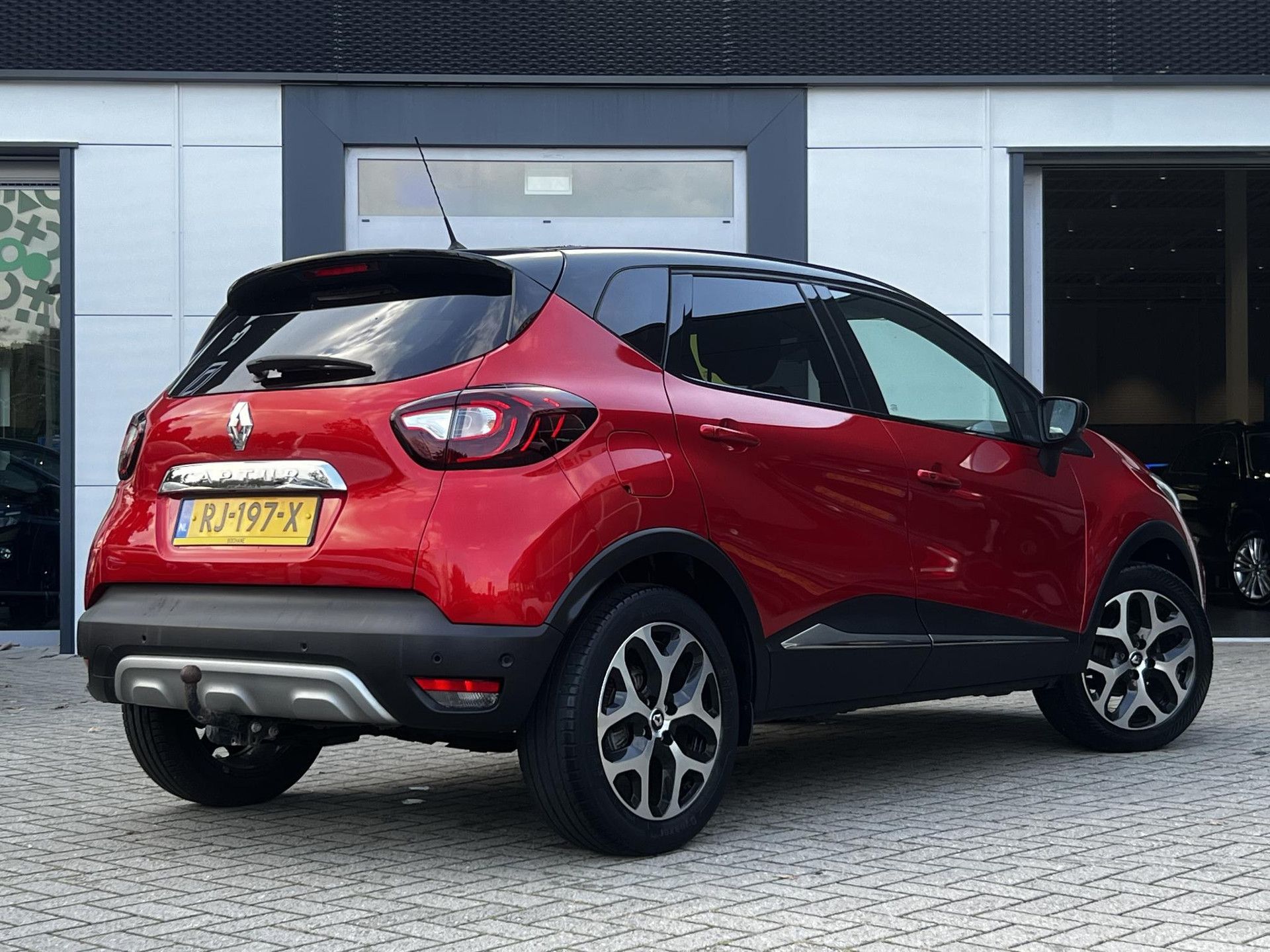 Renault Captur met kenteken RJ-197-X – autofoto 2