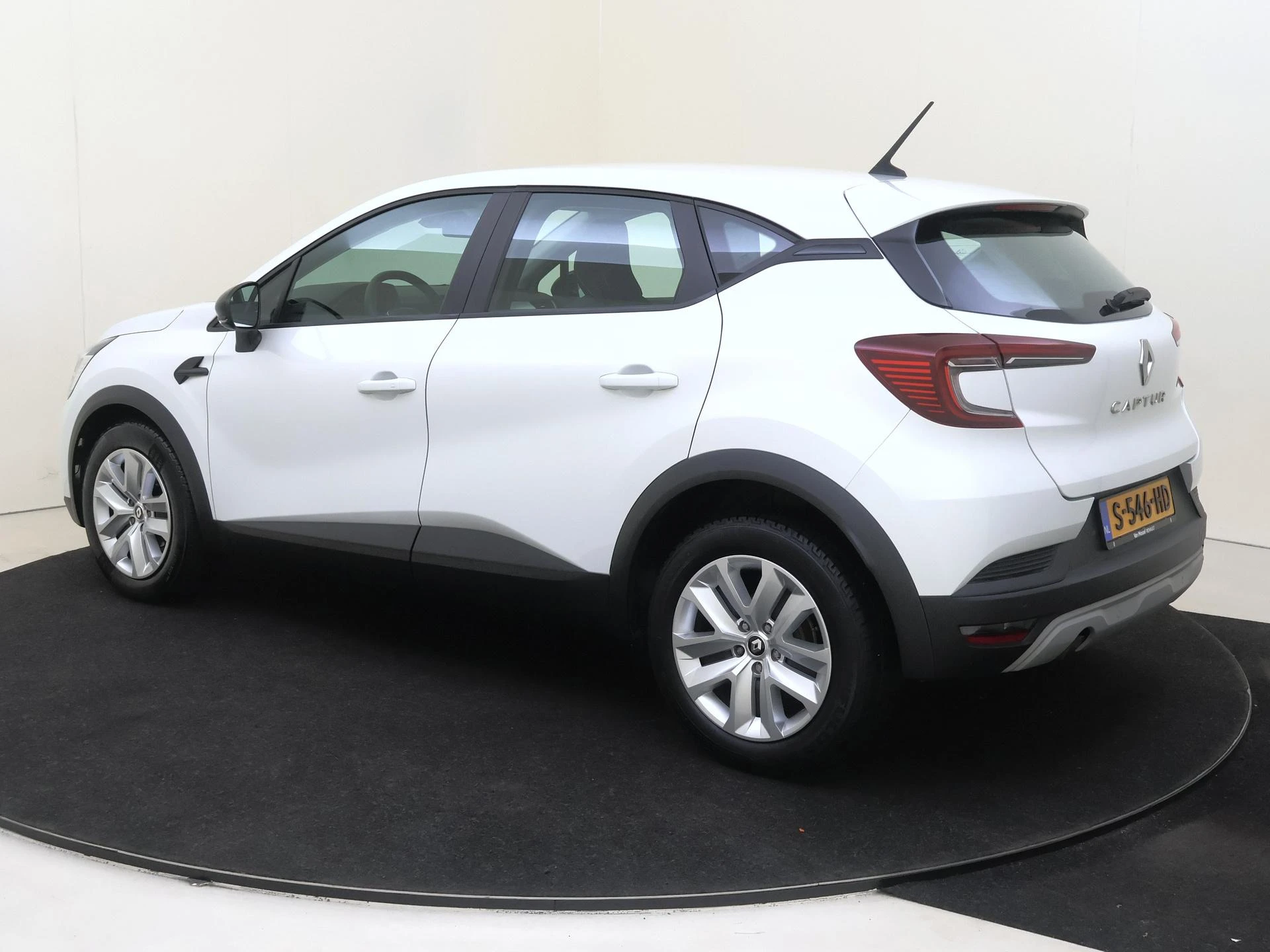 Renault Captur met kenteken S-546-HD – autofoto 4