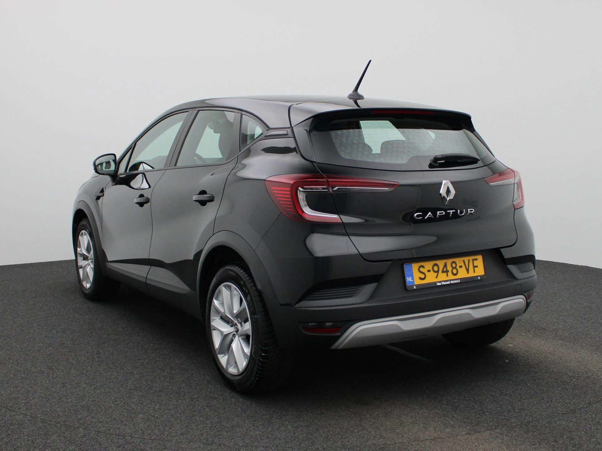 Renault Captur met kenteken S-948-VF – autofoto 4