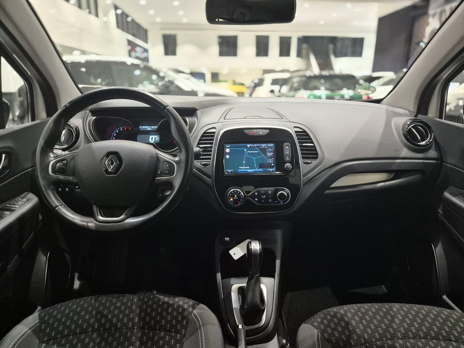 Renault Captur met kenteken ZV-317-G – autofoto 3