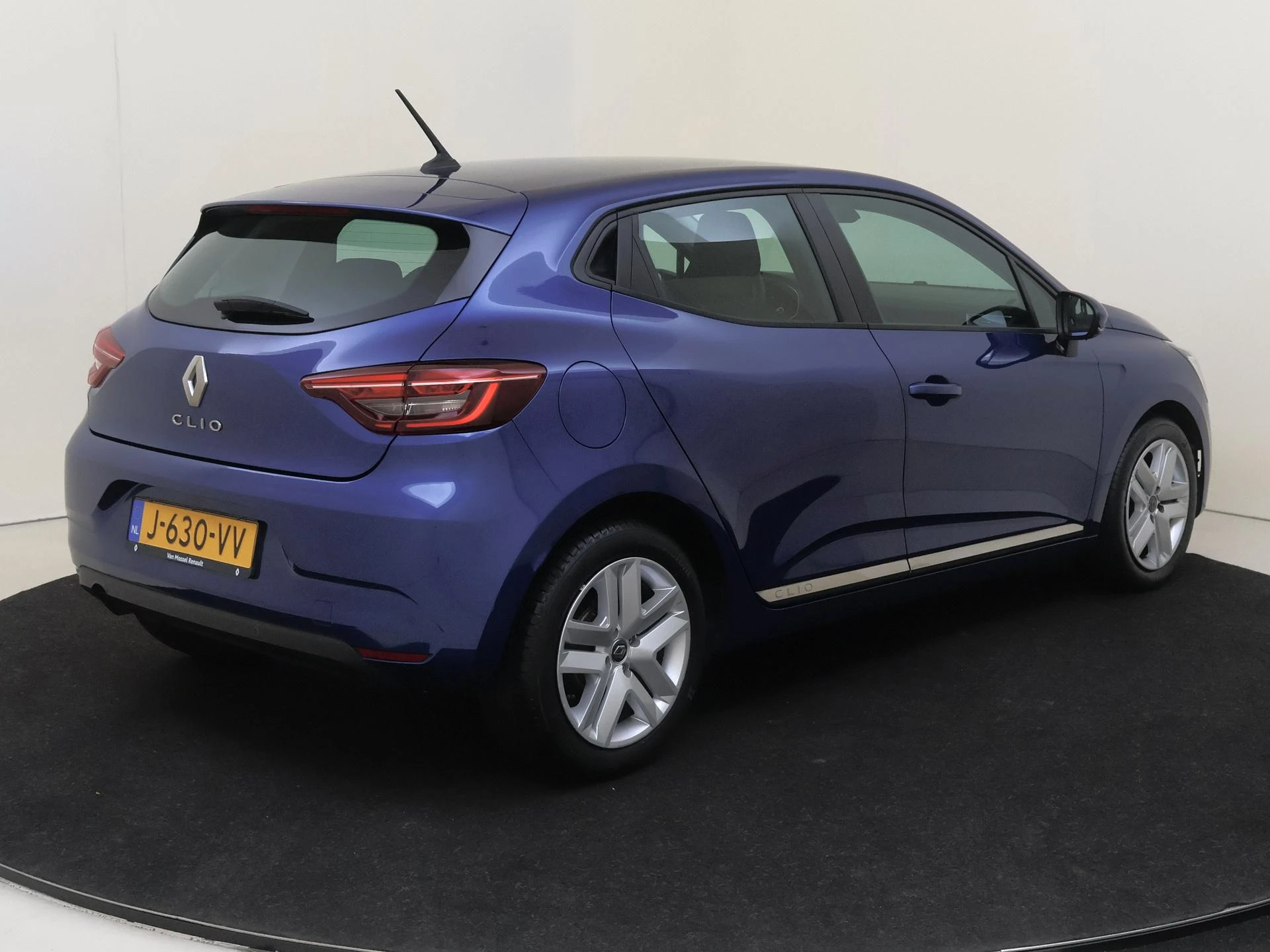 Renault Clio met kenteken 43100 – autofoto 5