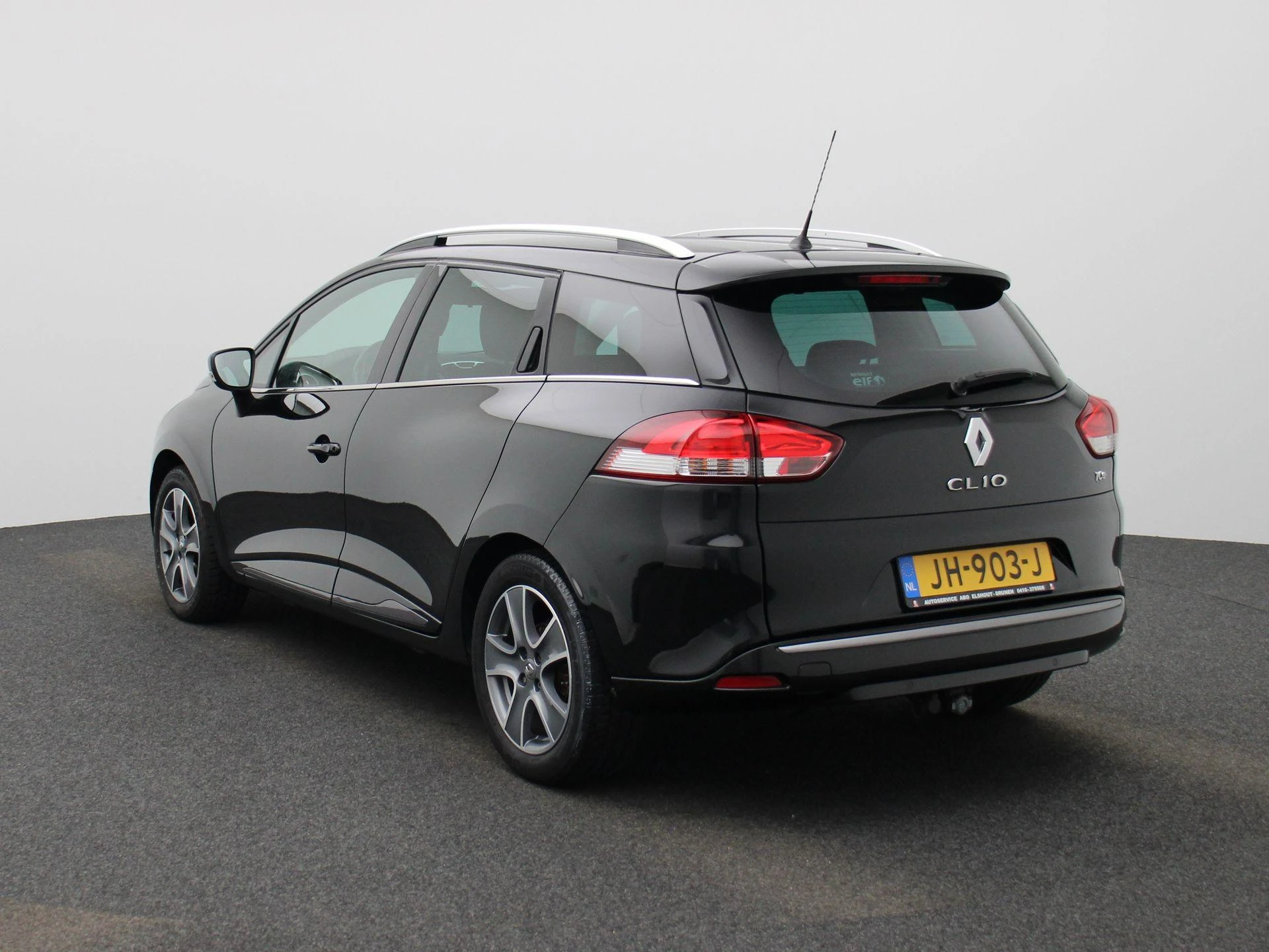 Renault Clio met kenteken 45100 – autofoto 3
