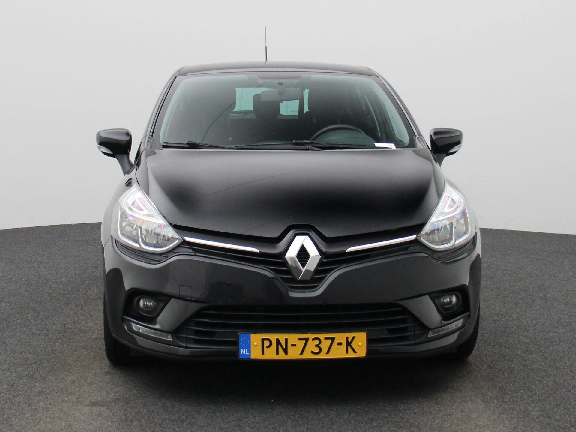 Renault Clio met kenteken 51100 – autofoto 4