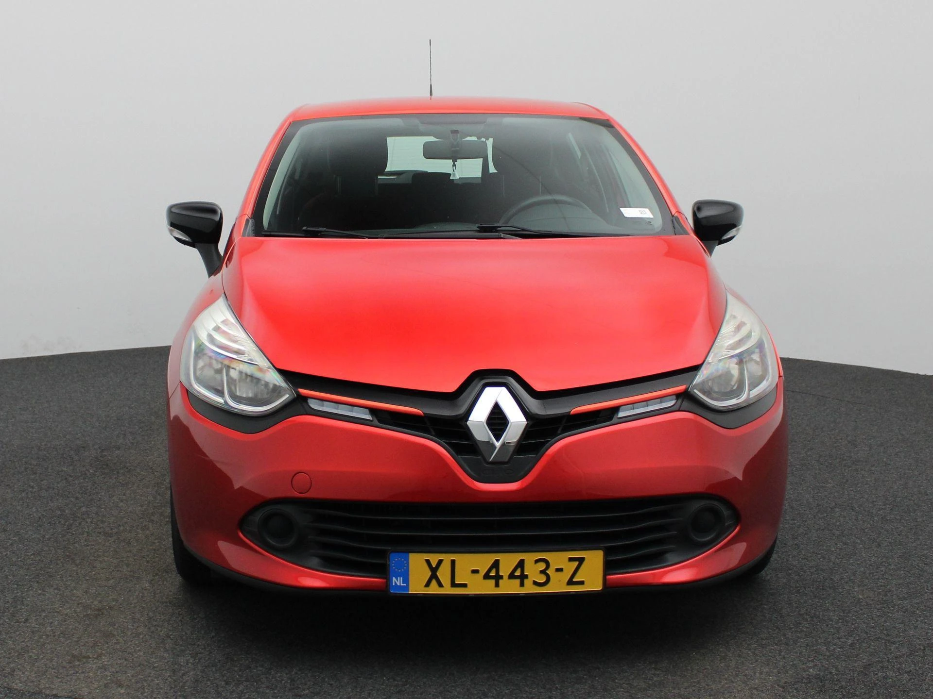 Renault Clio met kenteken 52100 – autofoto 4