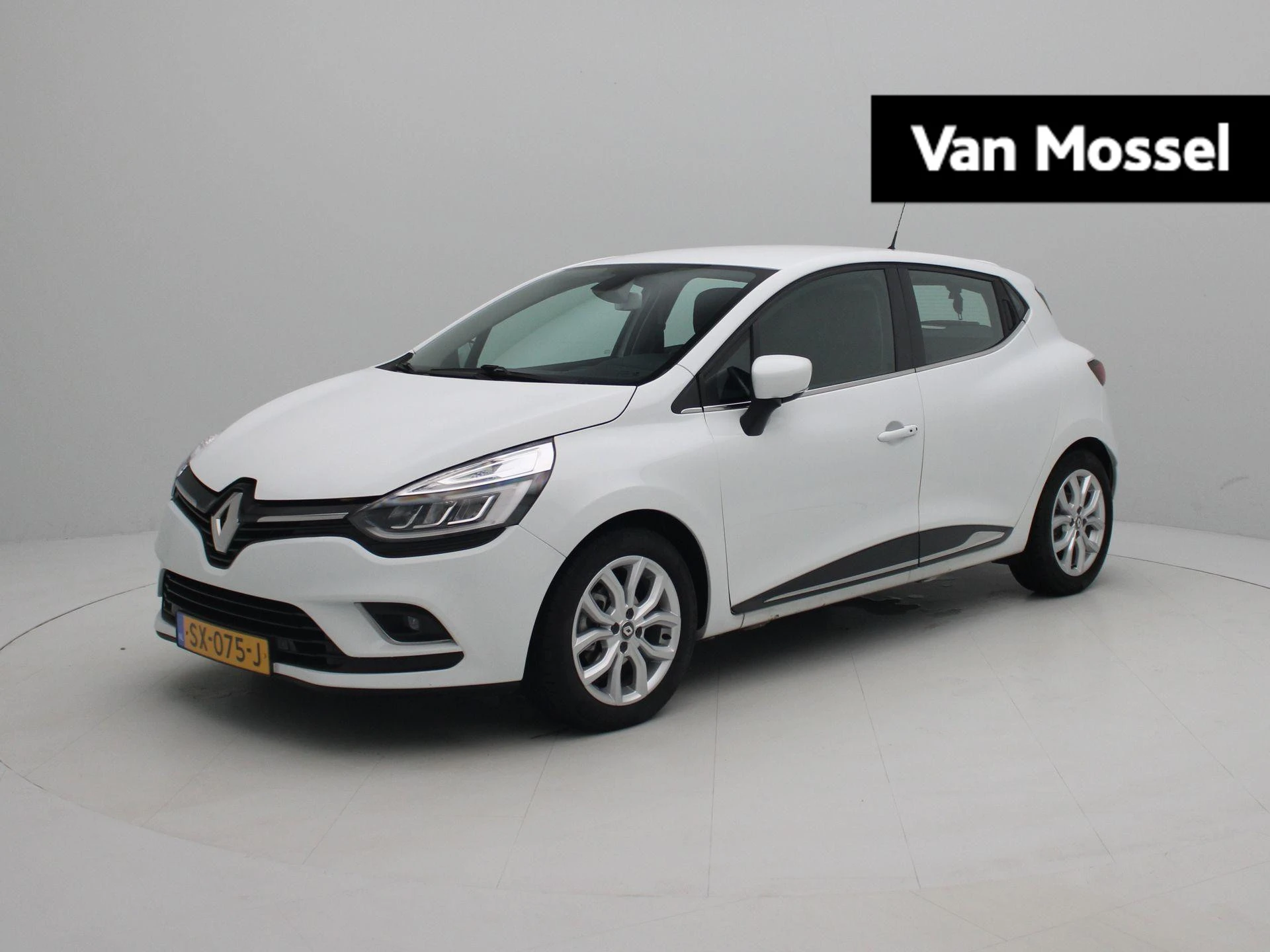 Renault Clio met kenteken 54100 – autofoto 2