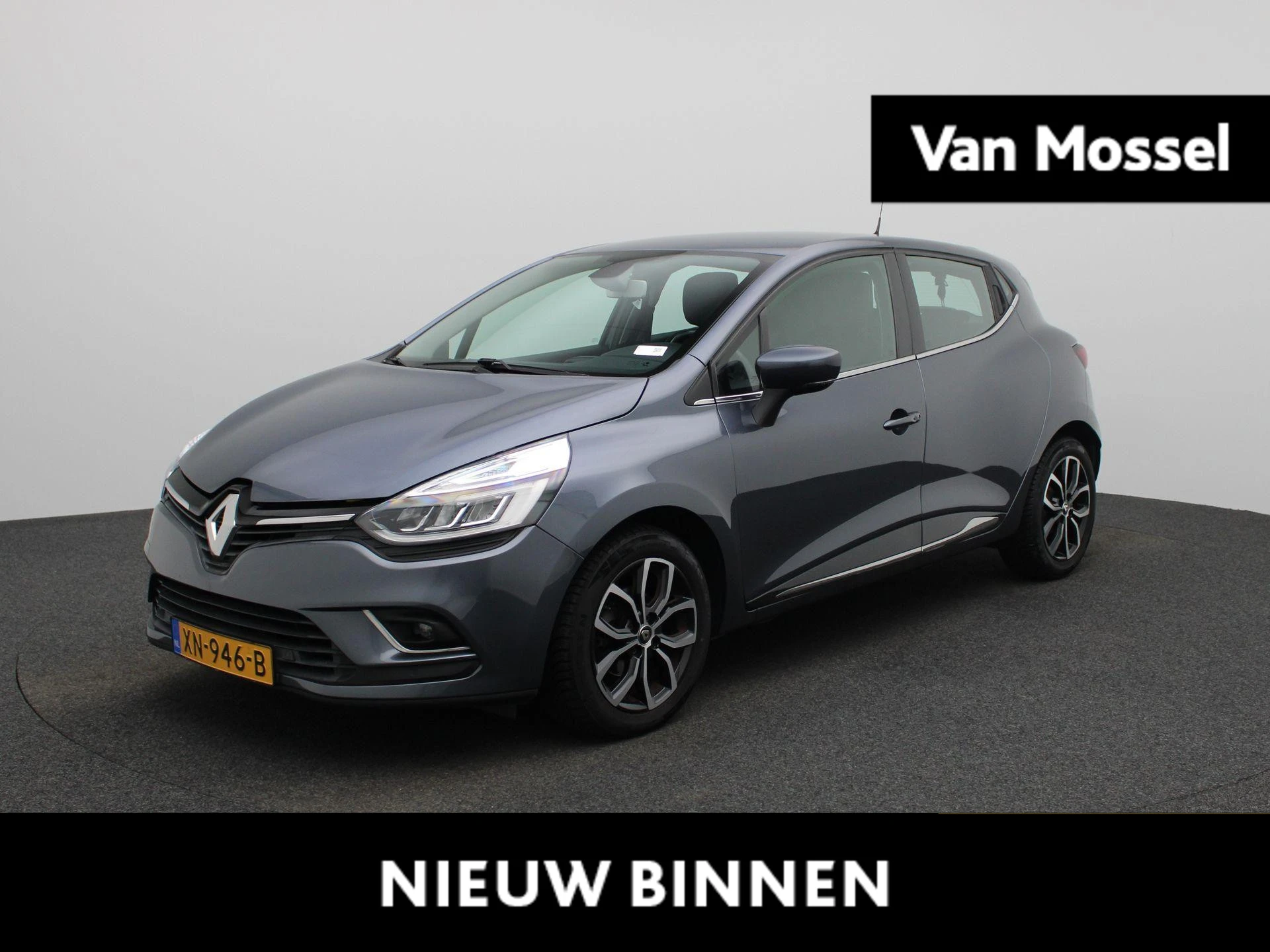 Renault Clio met kenteken 63100 – autofoto 2