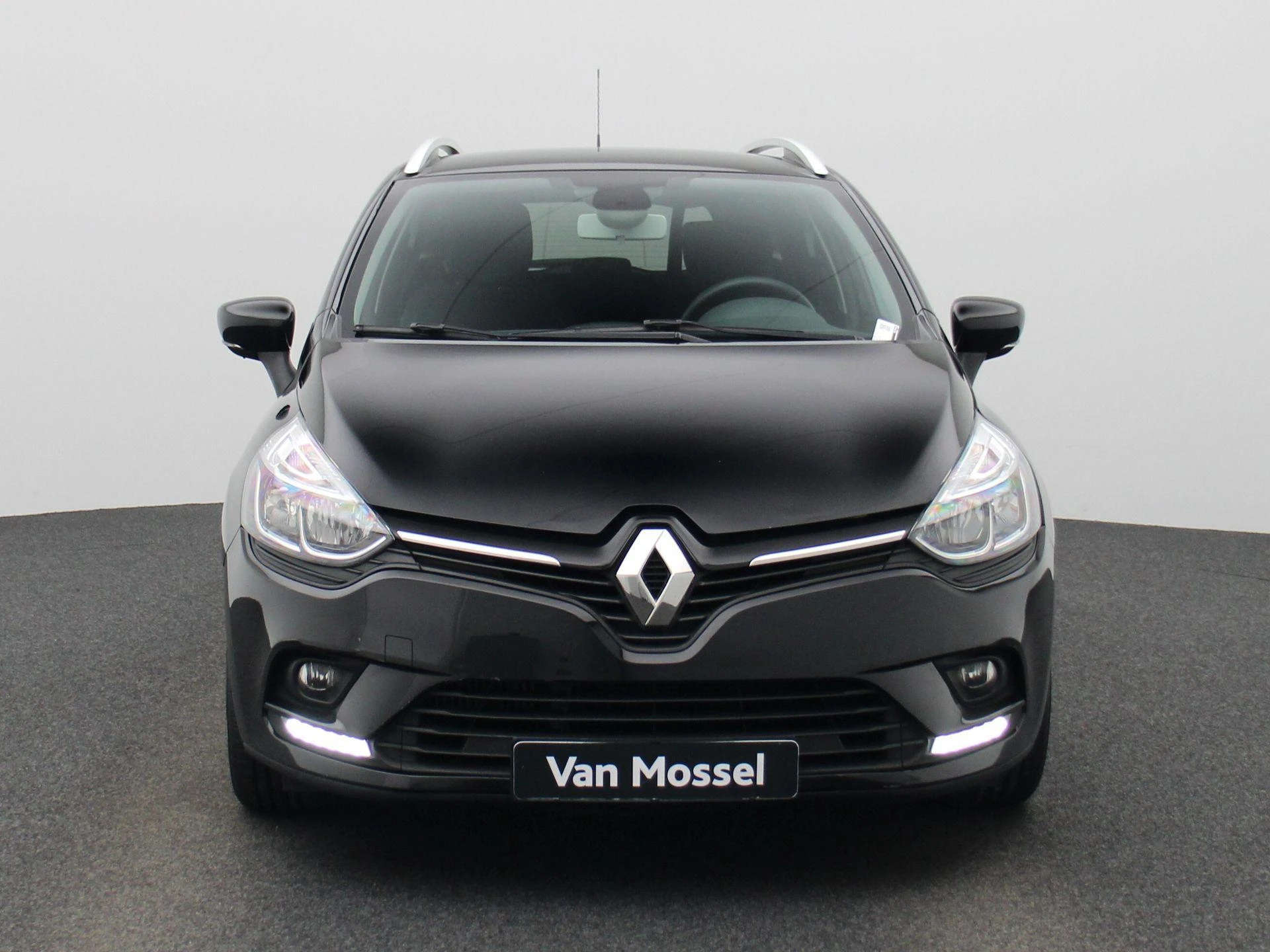 Renault Clio met kenteken 64100 – autofoto 4