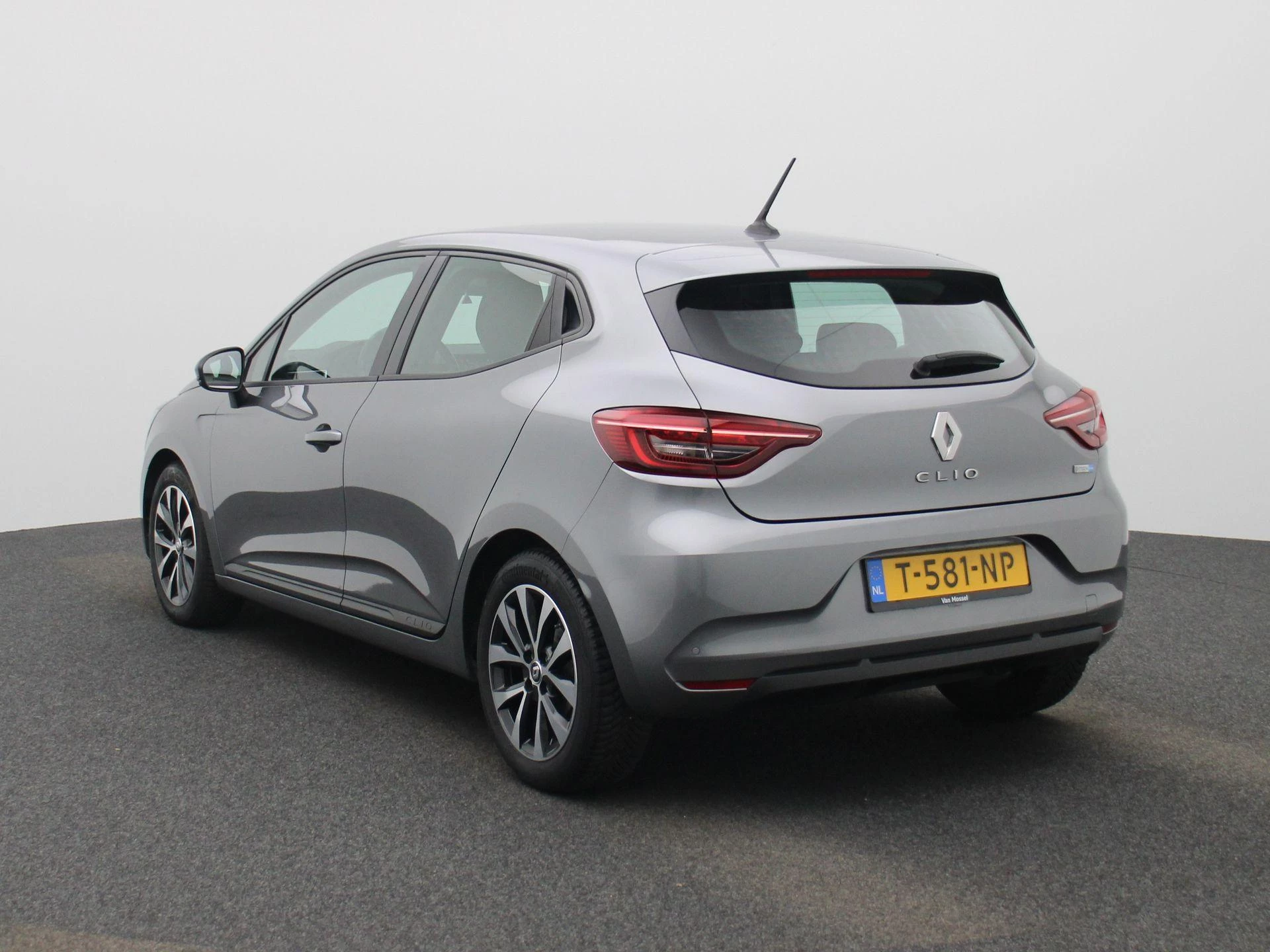 Renault Clio – autofoto 4