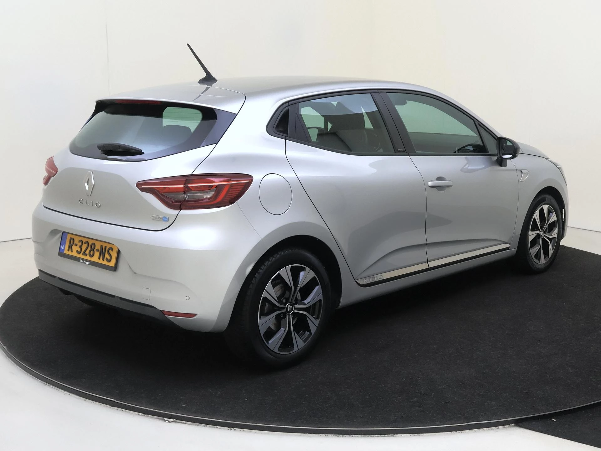 Renault Clio – autofoto 4