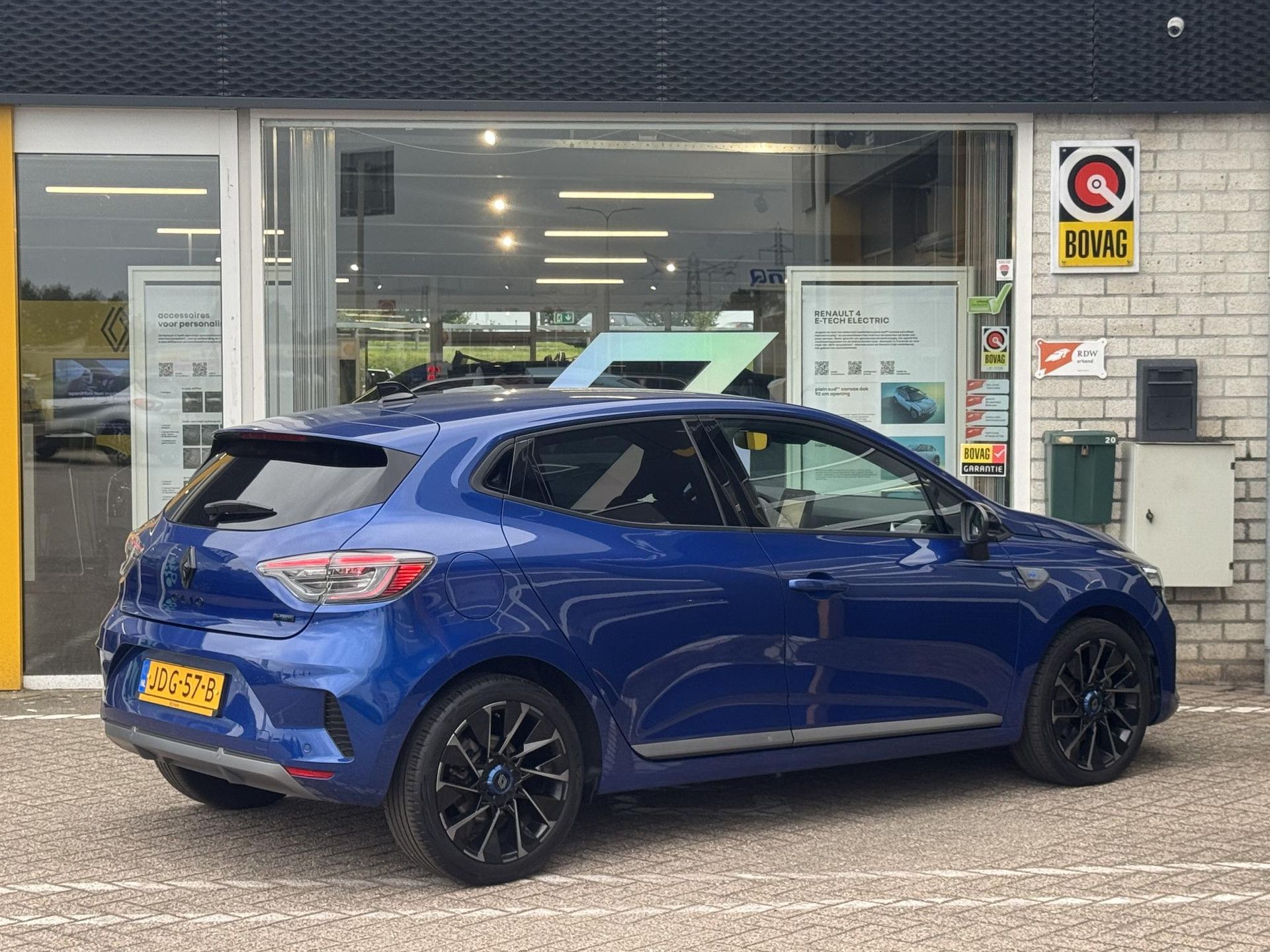 Renault Clio met kenteken JDG-57-B – autofoto 2