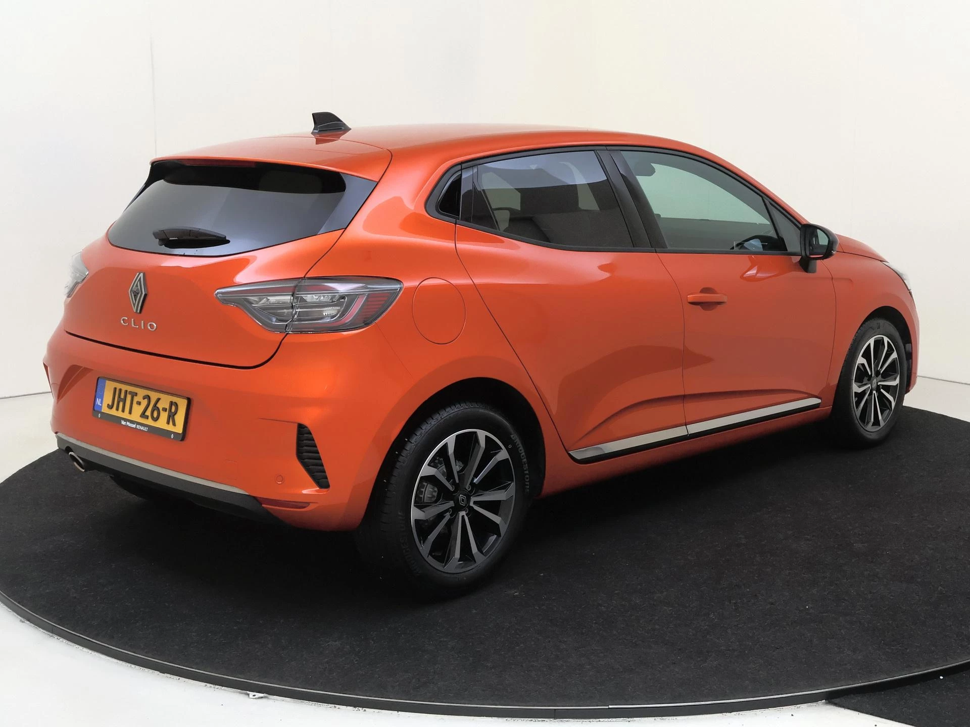 Renault Clio met kenteken JHT-26-R – autofoto 5