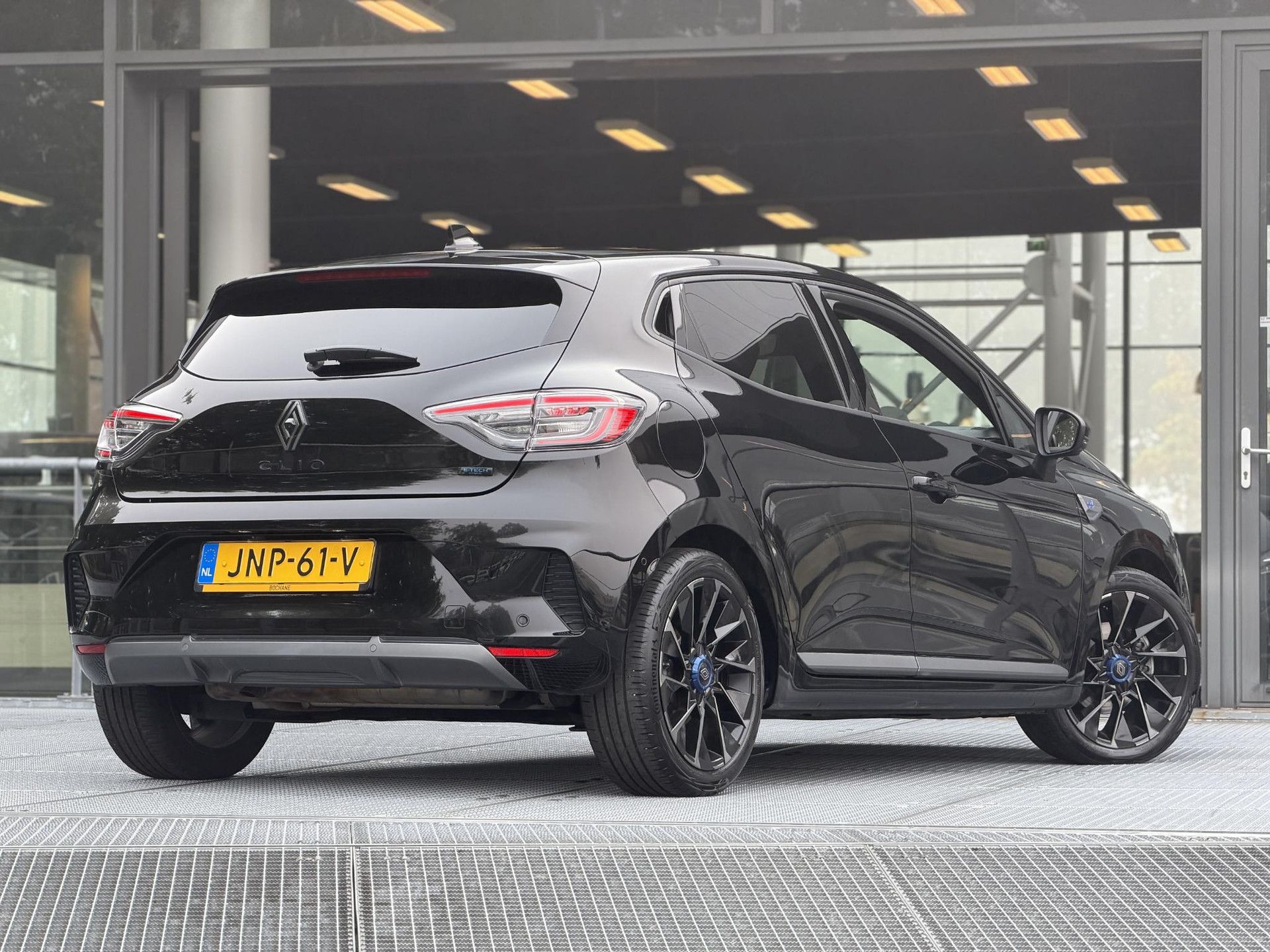 Renault Clio met kenteken JNP-61-V – autofoto 2