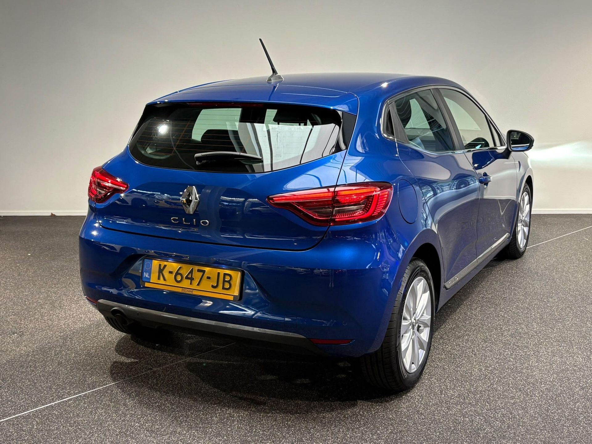 Renault Clio met kenteken K-647-JB – autofoto 2