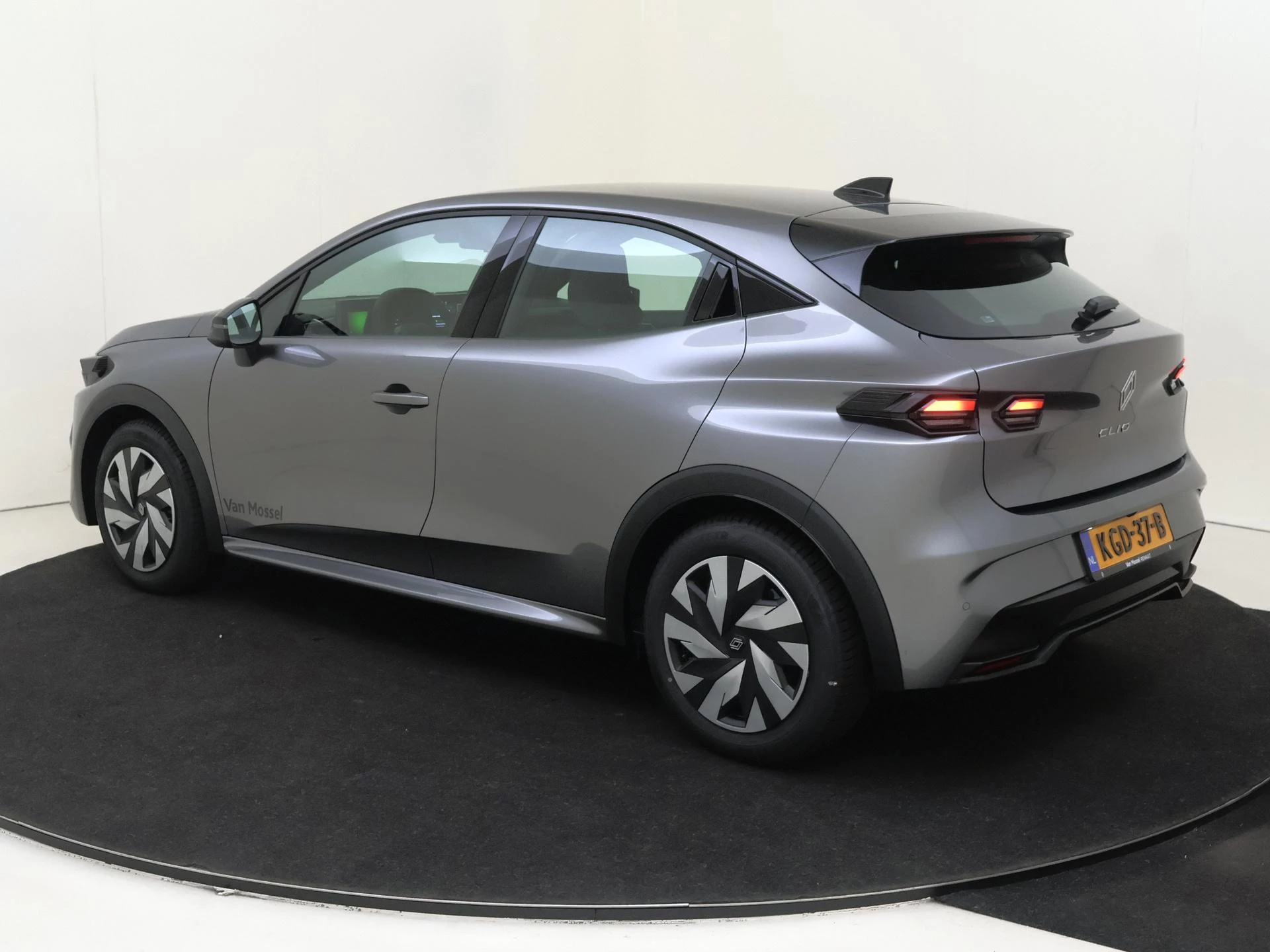 Renault Clio met kenteken KGD-37-B – autofoto 4