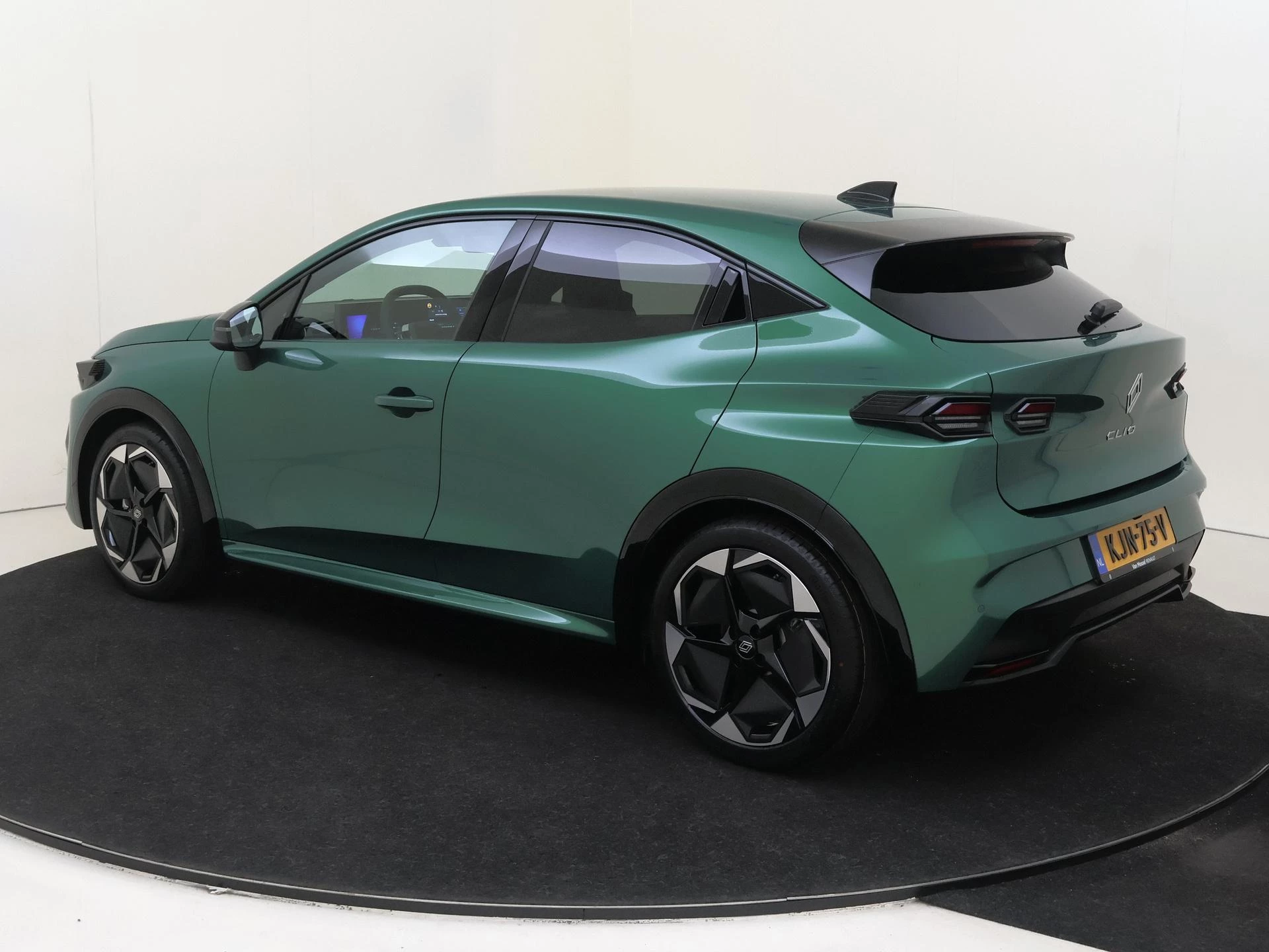 Renault Clio met kenteken KJN-75-V – autofoto 4