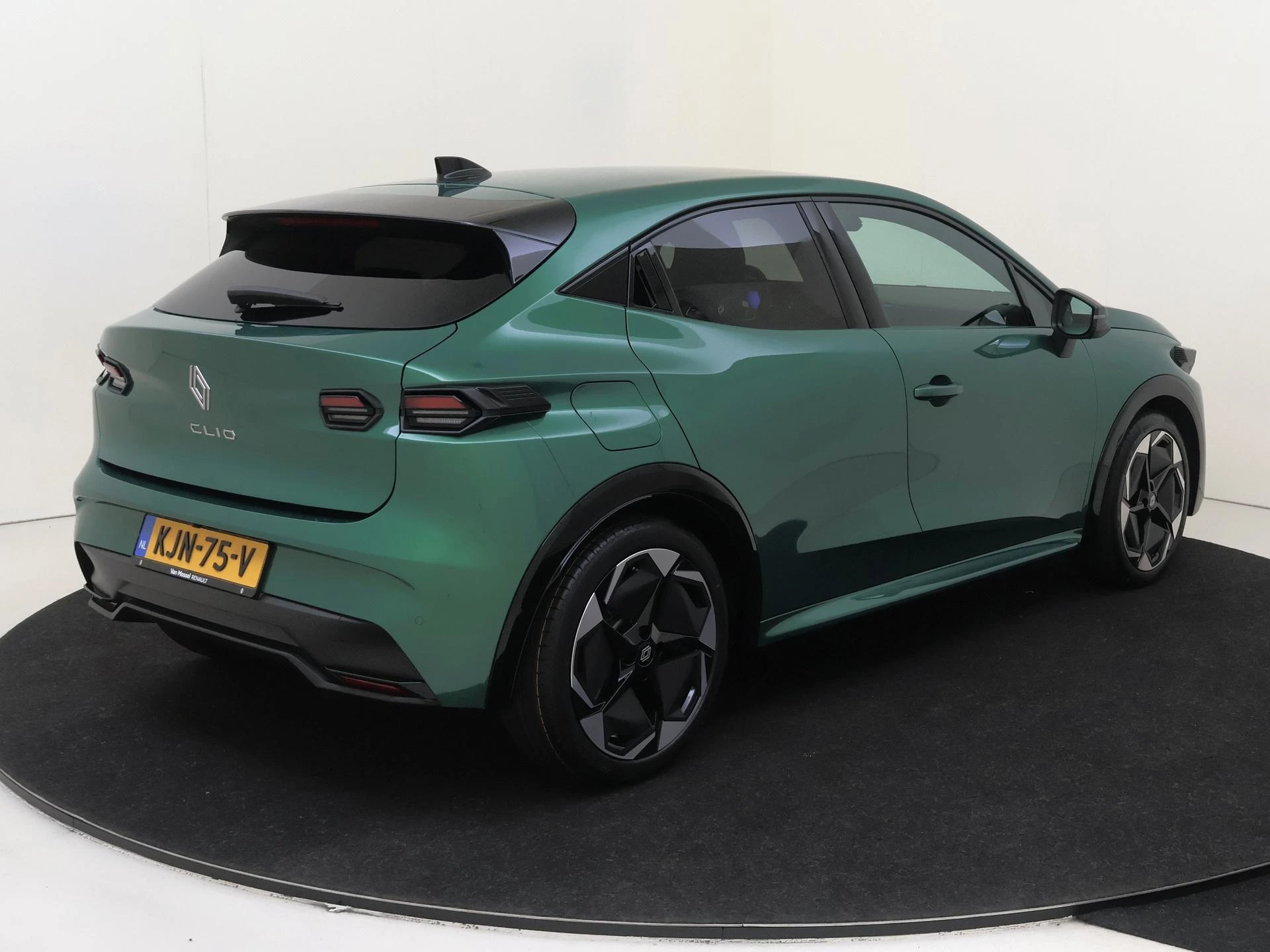 Renault Clio met kenteken KJN-75-V – autofoto 5
