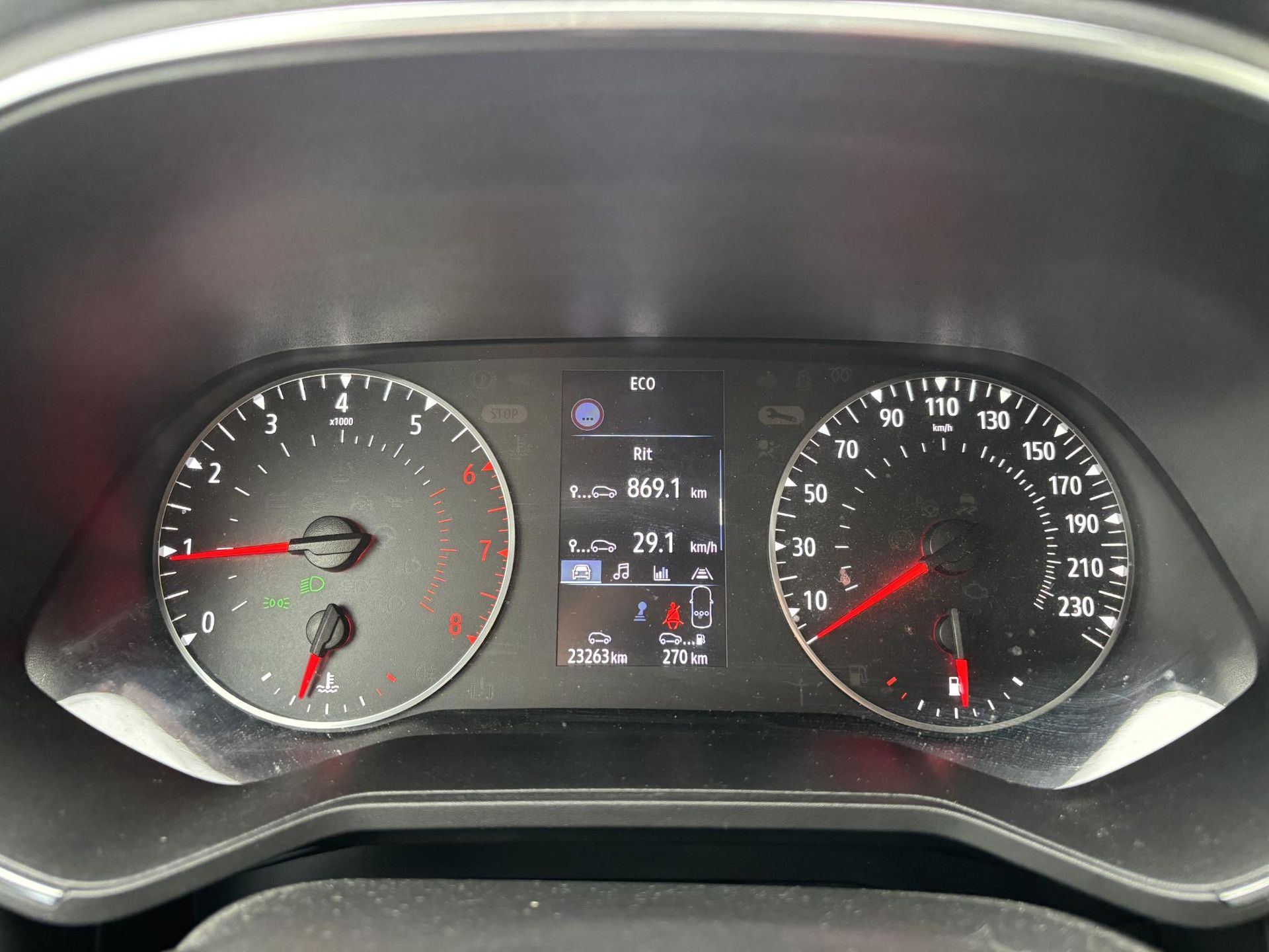 Renault Clio met kenteken L-310-TG – autofoto 4