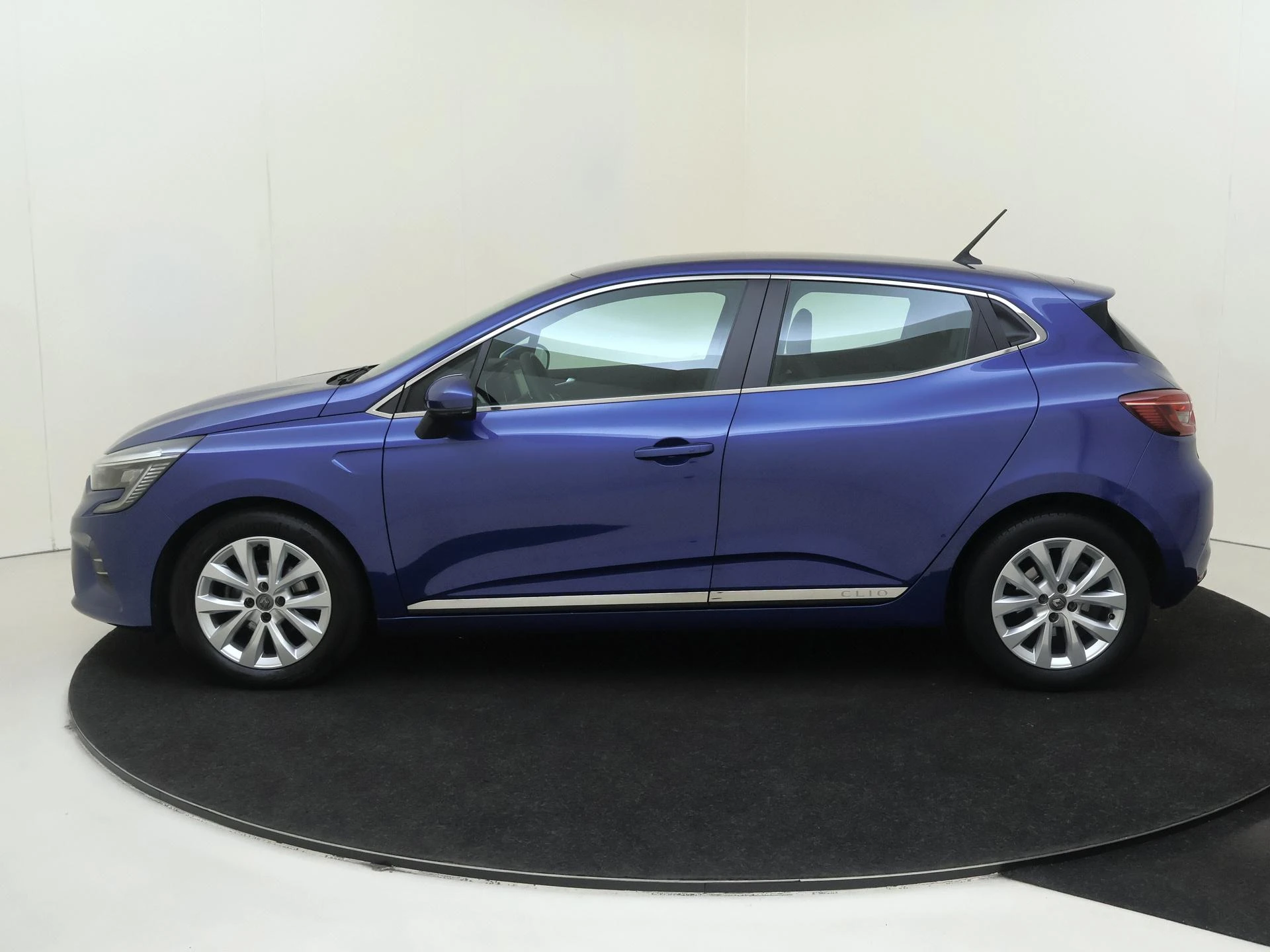 Renault Clio met kenteken L-324-VV – autofoto 5