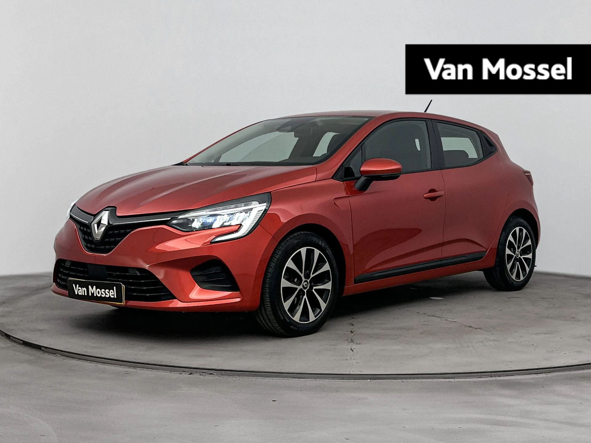 Renault Clio met kenteken L-366-VZ – autofoto 2
