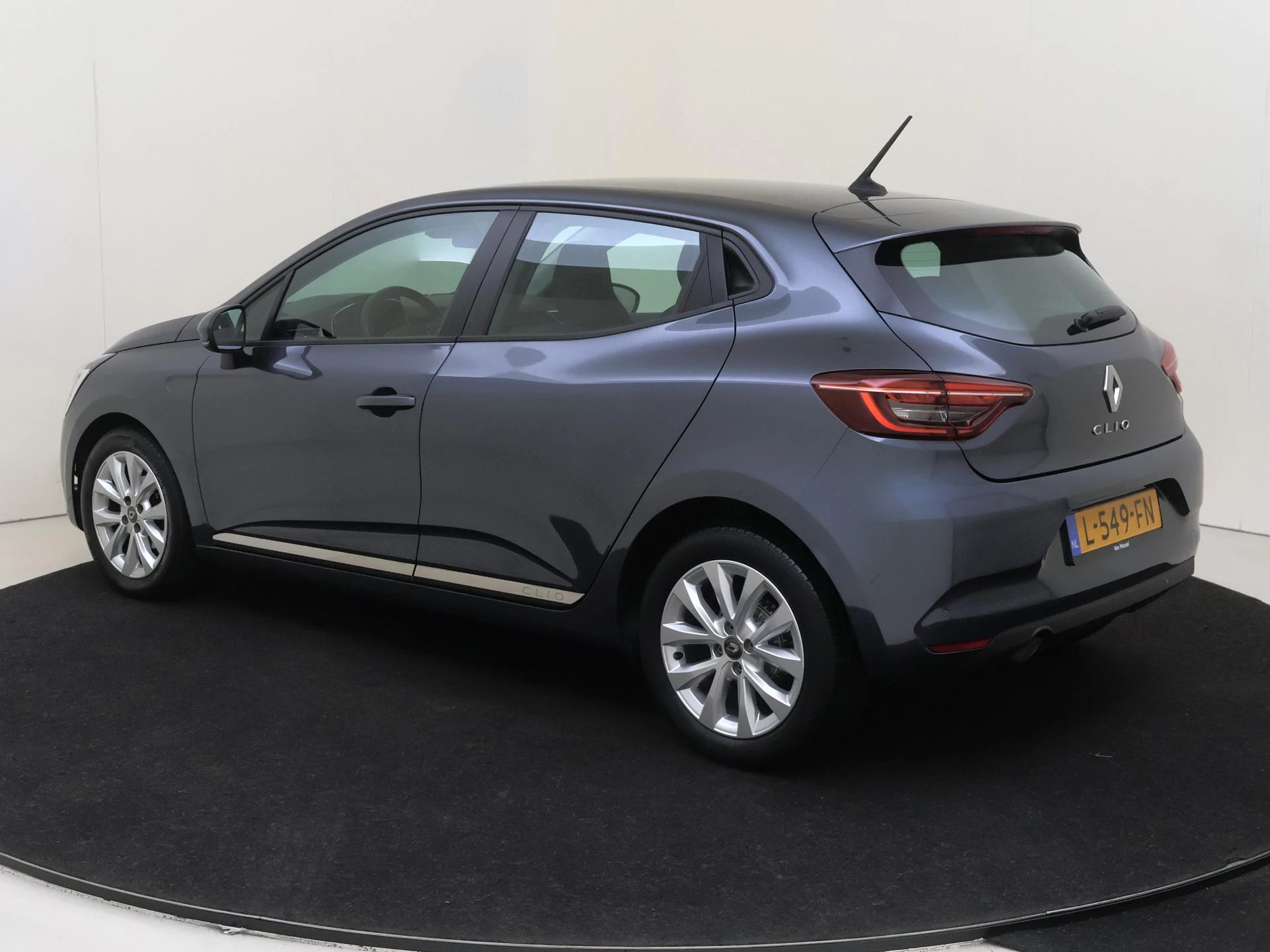 Renault Clio met kenteken L-549-FN – autofoto 4