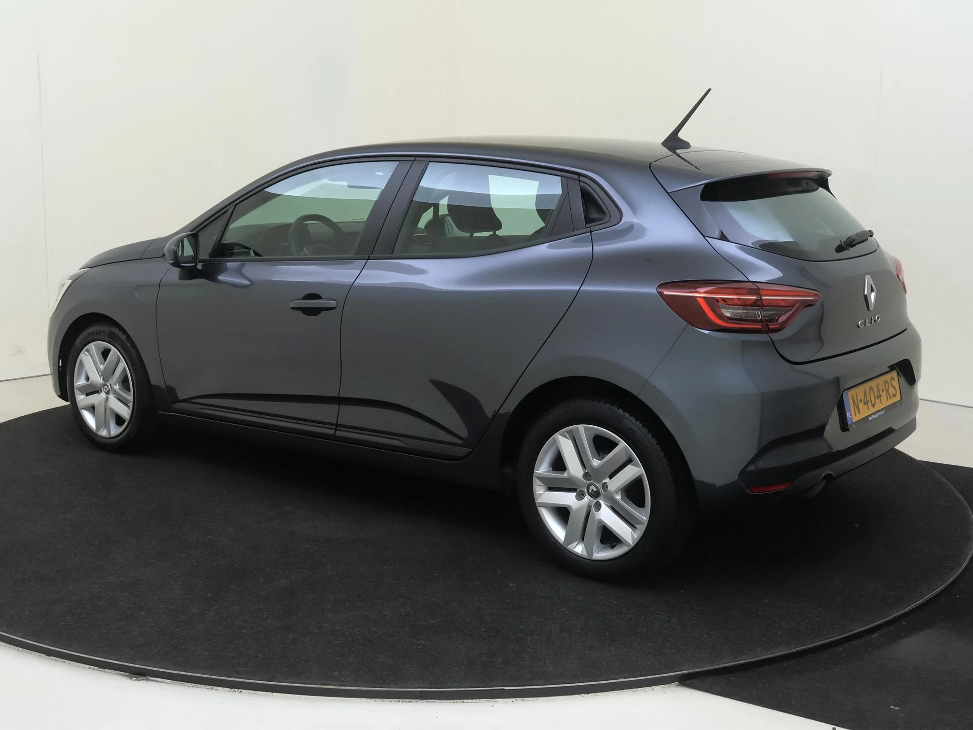 Renault Clio met kenteken N-404-RS – autofoto 4
