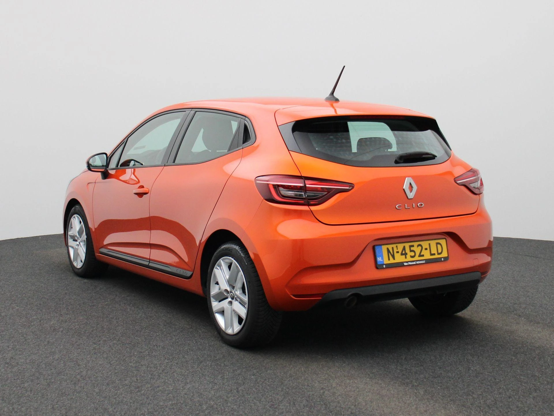 Renault Clio met kenteken N-452-LD – autofoto 3