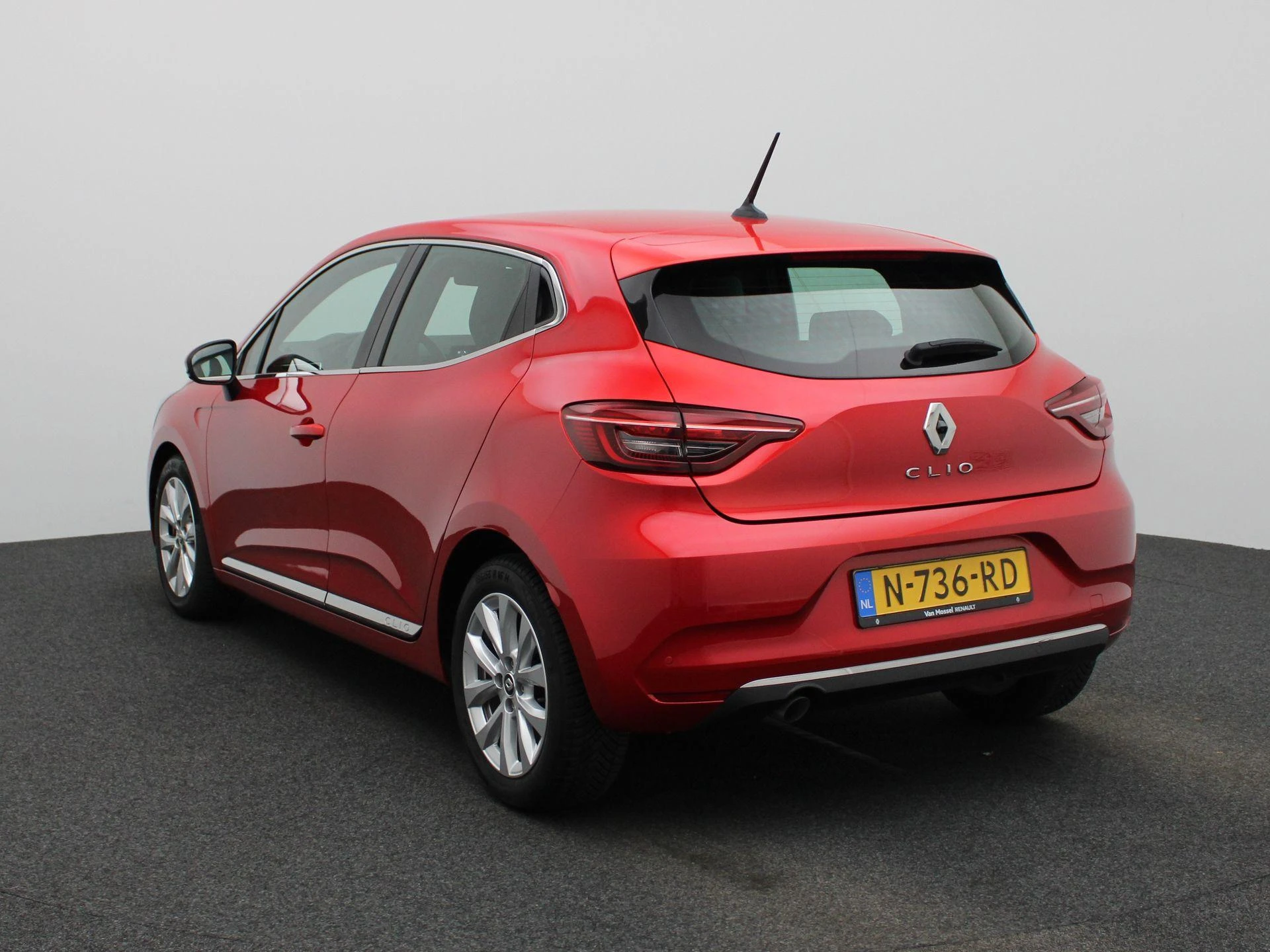 Renault Clio met kenteken N-736-RD – autofoto 3