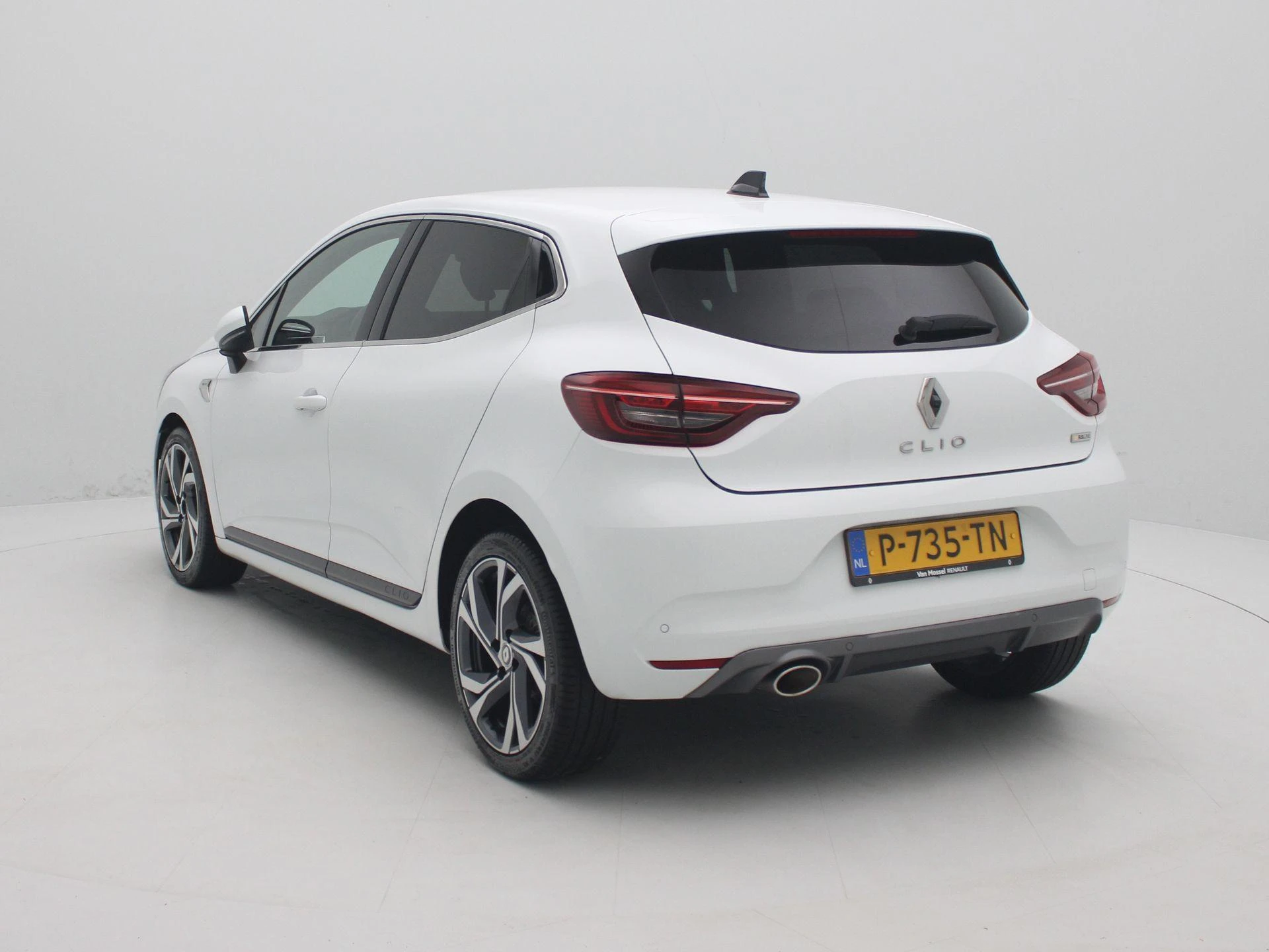 Renault Clio met kenteken P-735-TN – autofoto 3
